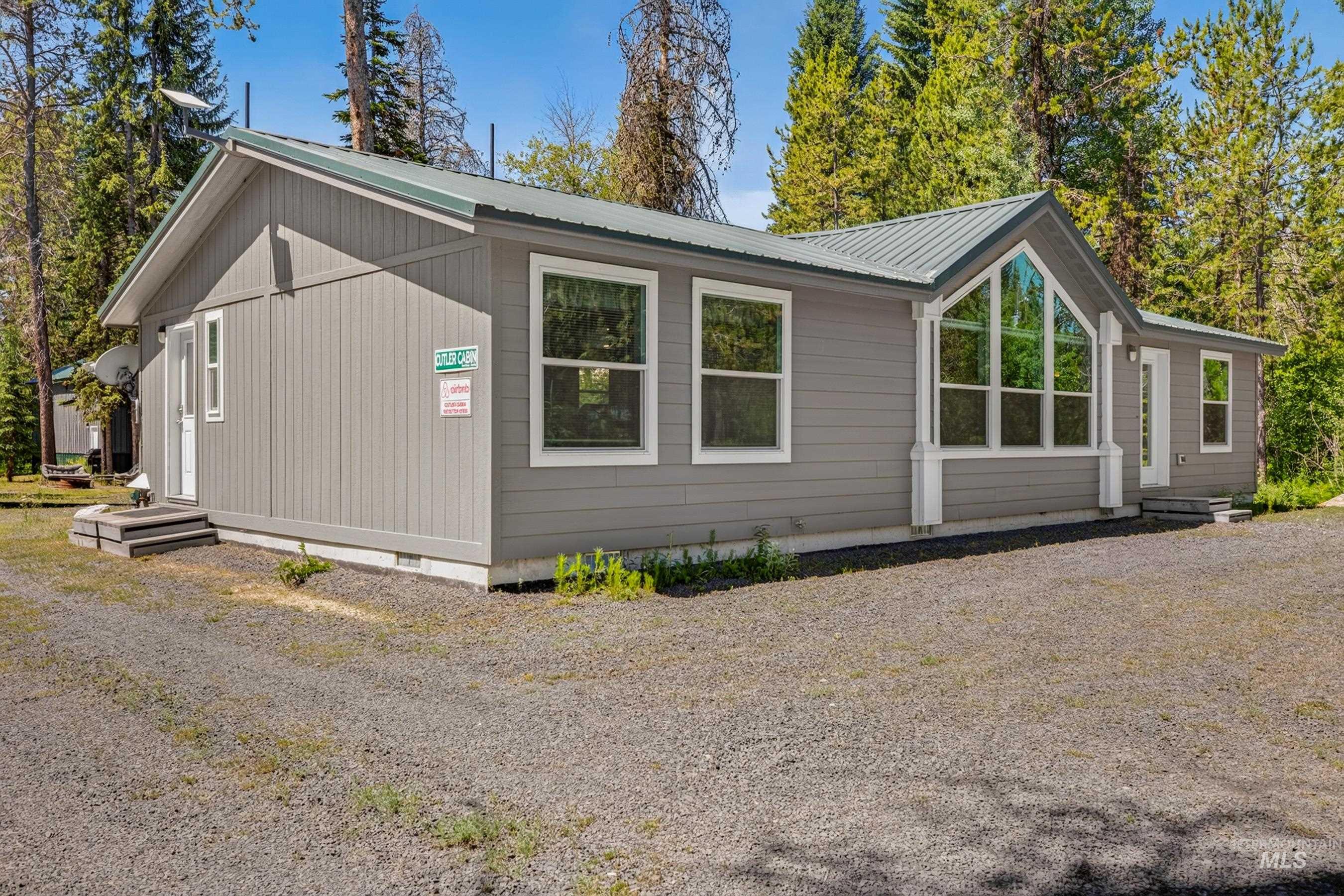 185 Dutch Oven Lane, Donnelly, Idaho 83615, 3 Bedrooms, 2 Bathrooms, Residential For Sale, Price $670,000, 98993098