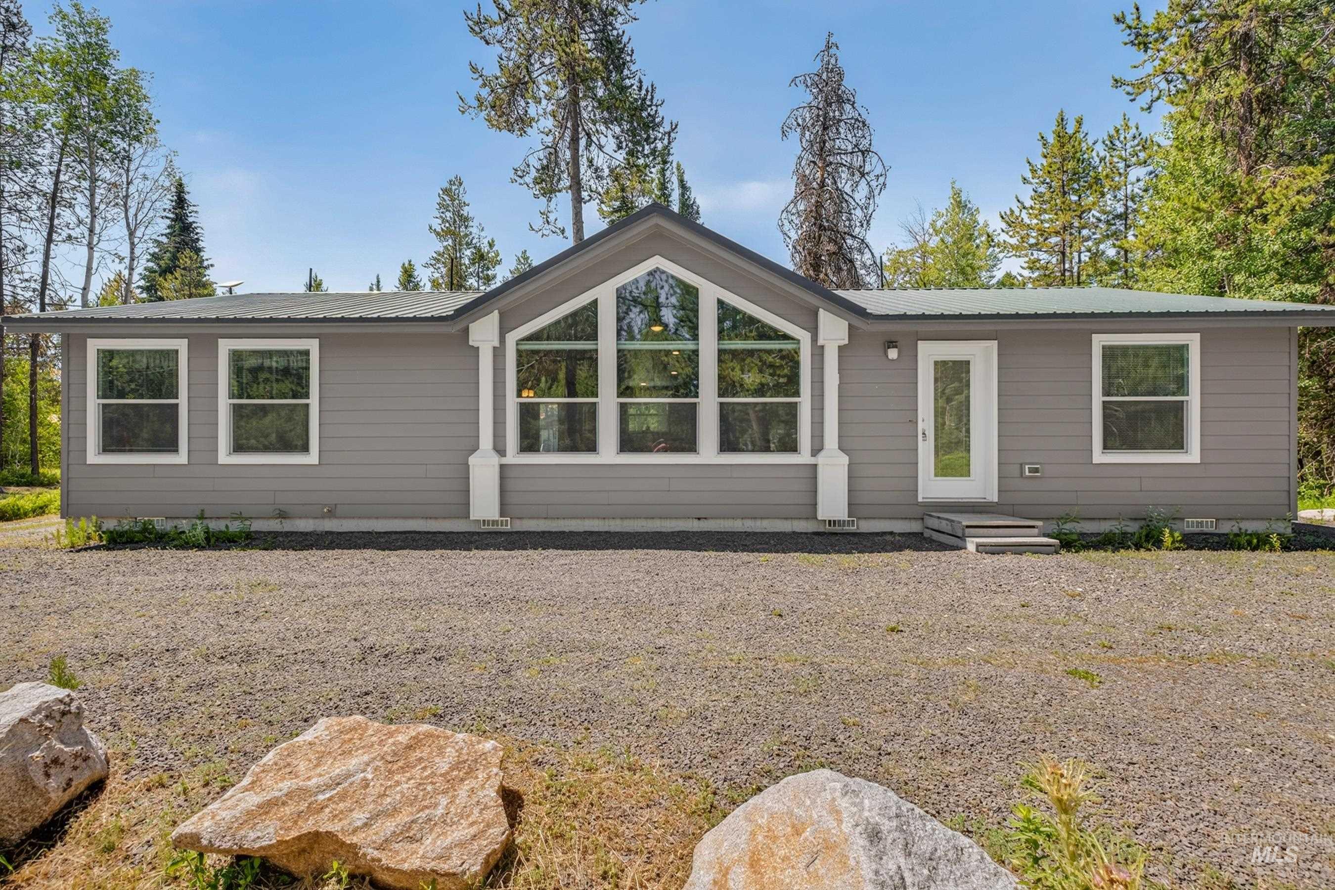 185 Dutch Oven Lane, Donnelly, Idaho 83615, 3 Bedrooms, 2 Bathrooms, Residential For Sale, Price $670,000, 98993098