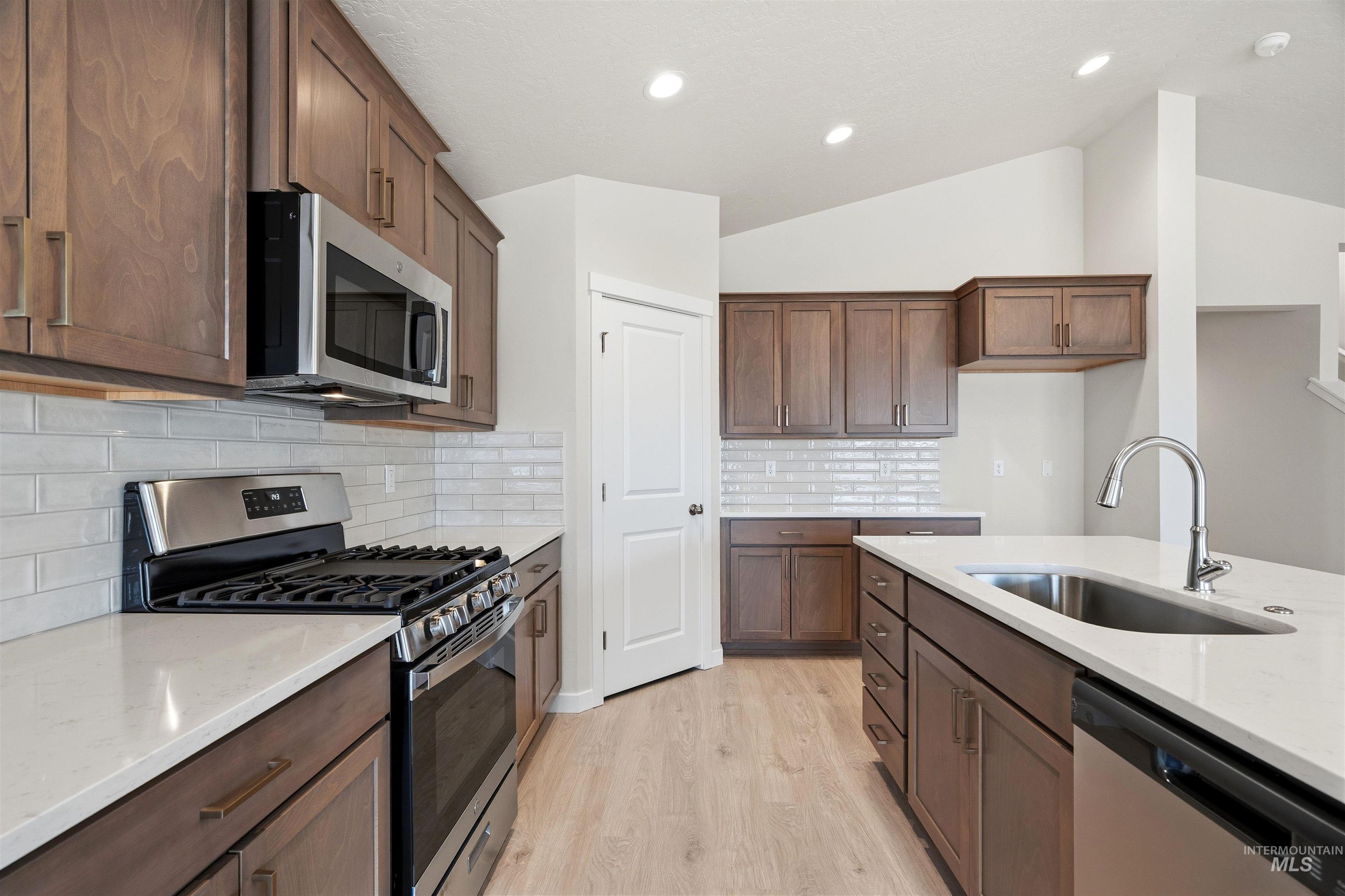 4321 Dawnstar Ave, Caldwell, Idaho 83607, 3 Bedrooms, 2 Bathrooms, Residential For Sale, Price $426,990, 98993102