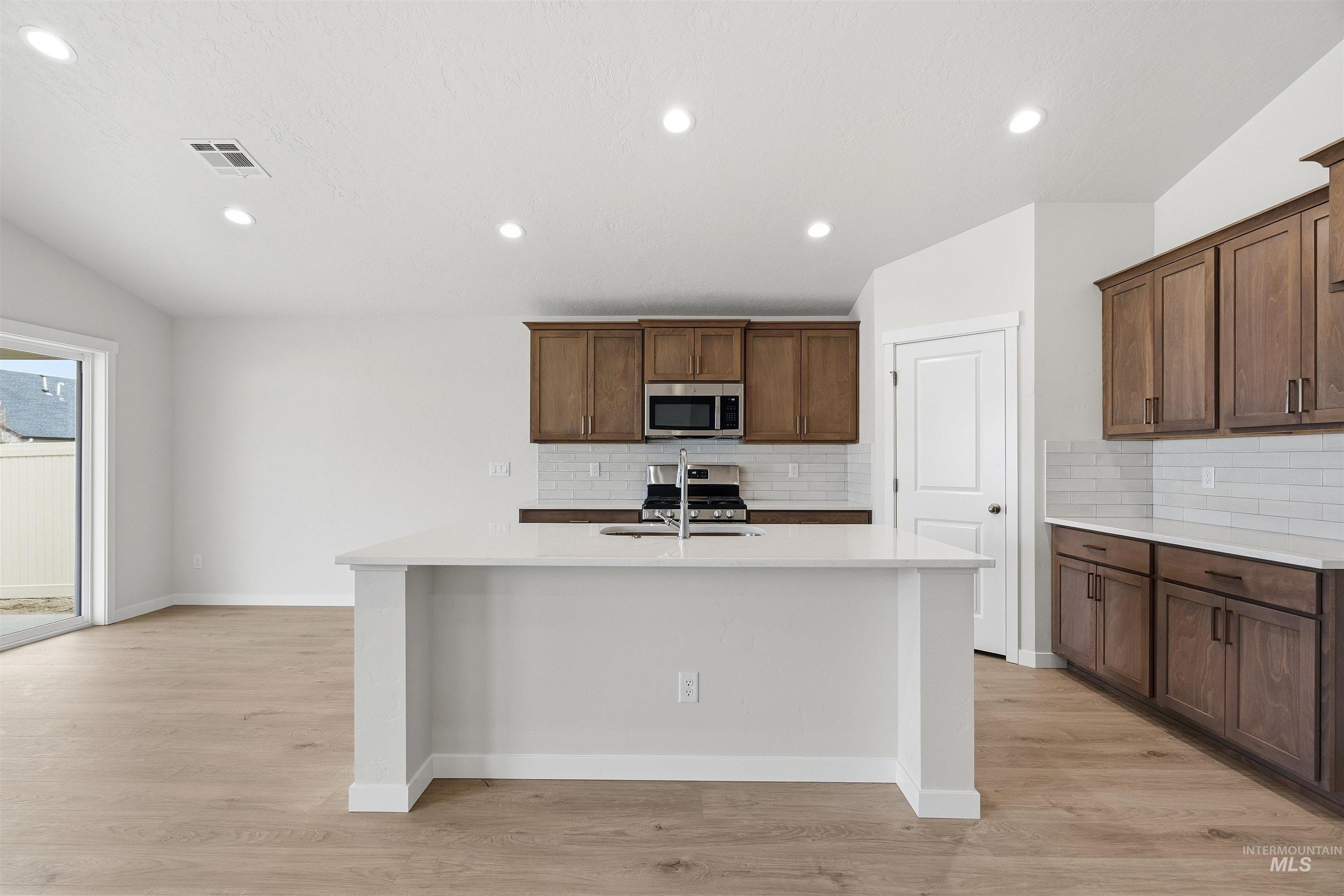 4321 Dawnstar Ave, Caldwell, Idaho 83607, 3 Bedrooms, 2 Bathrooms, Residential For Sale, Price $426,990, 98993102