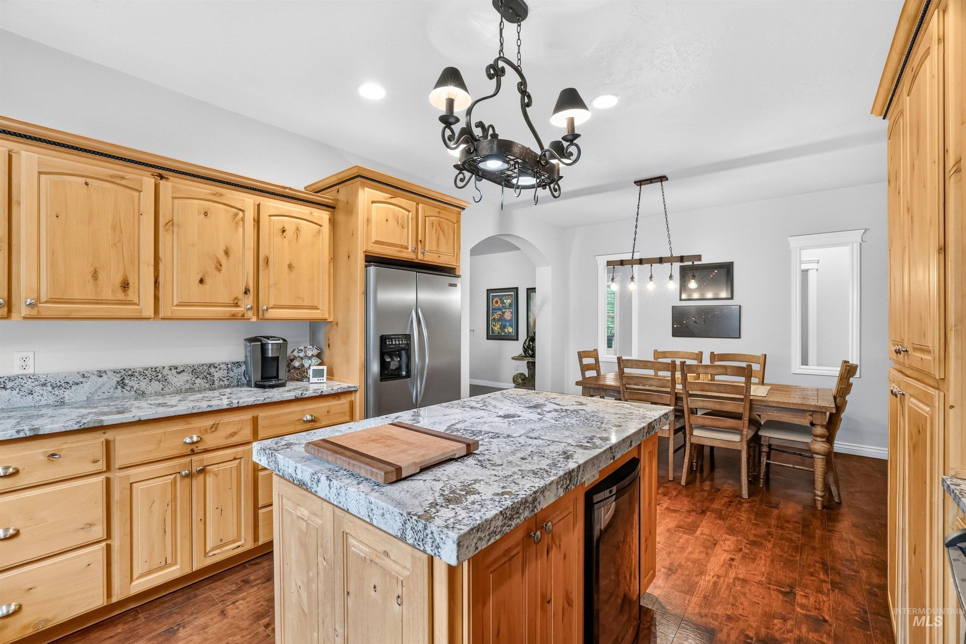 39 Grand Fir Dr, Donnelly, Idaho 83615, 3 Bedrooms, 2 Bathrooms, Residential For Sale, Price $849,000,MLS 98993104