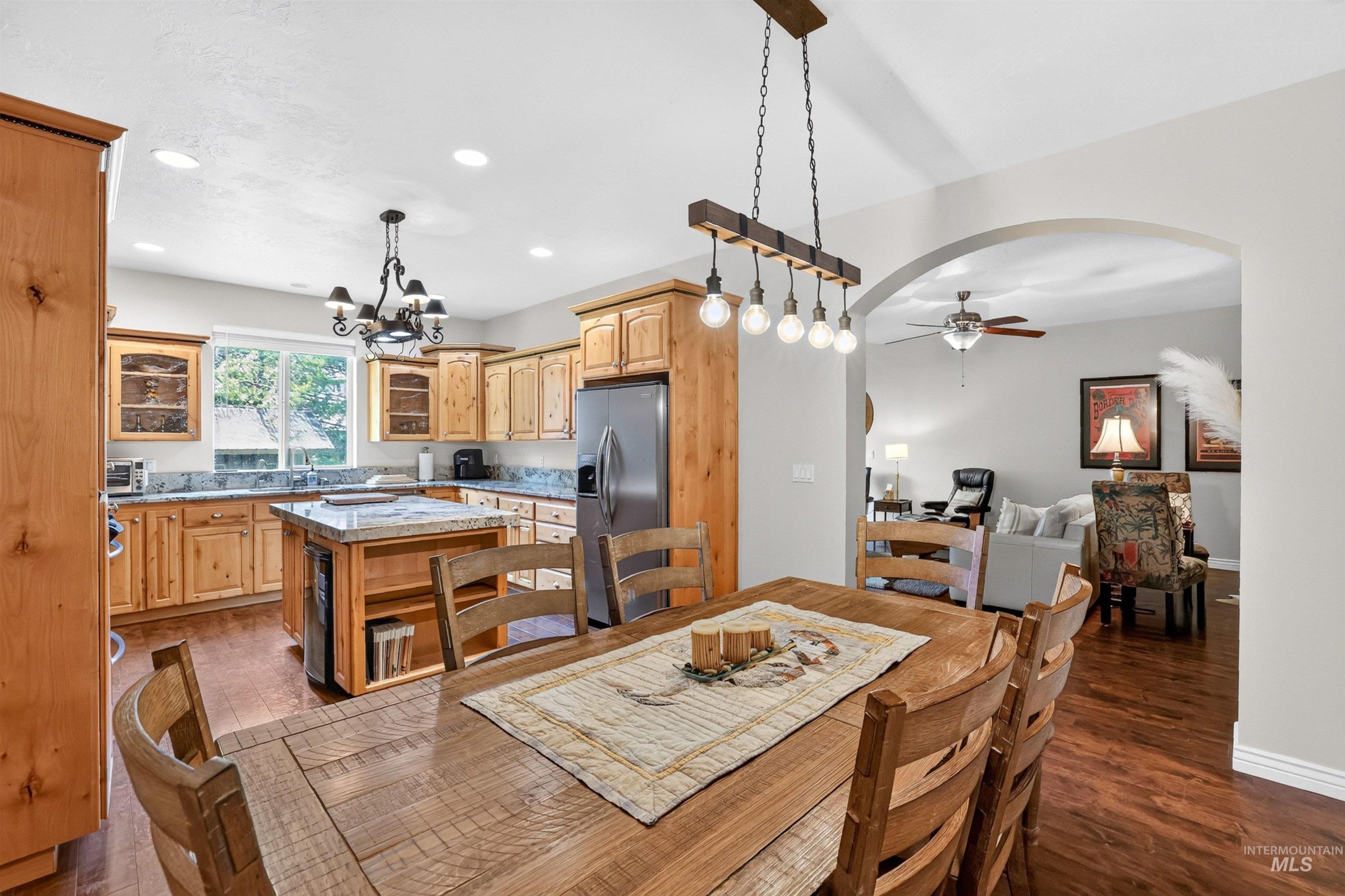 39 Grand Fir Dr, Donnelly, Idaho 83615, 3 Bedrooms, 2 Bathrooms, Residential For Sale, Price $849,000,MLS 98993104
