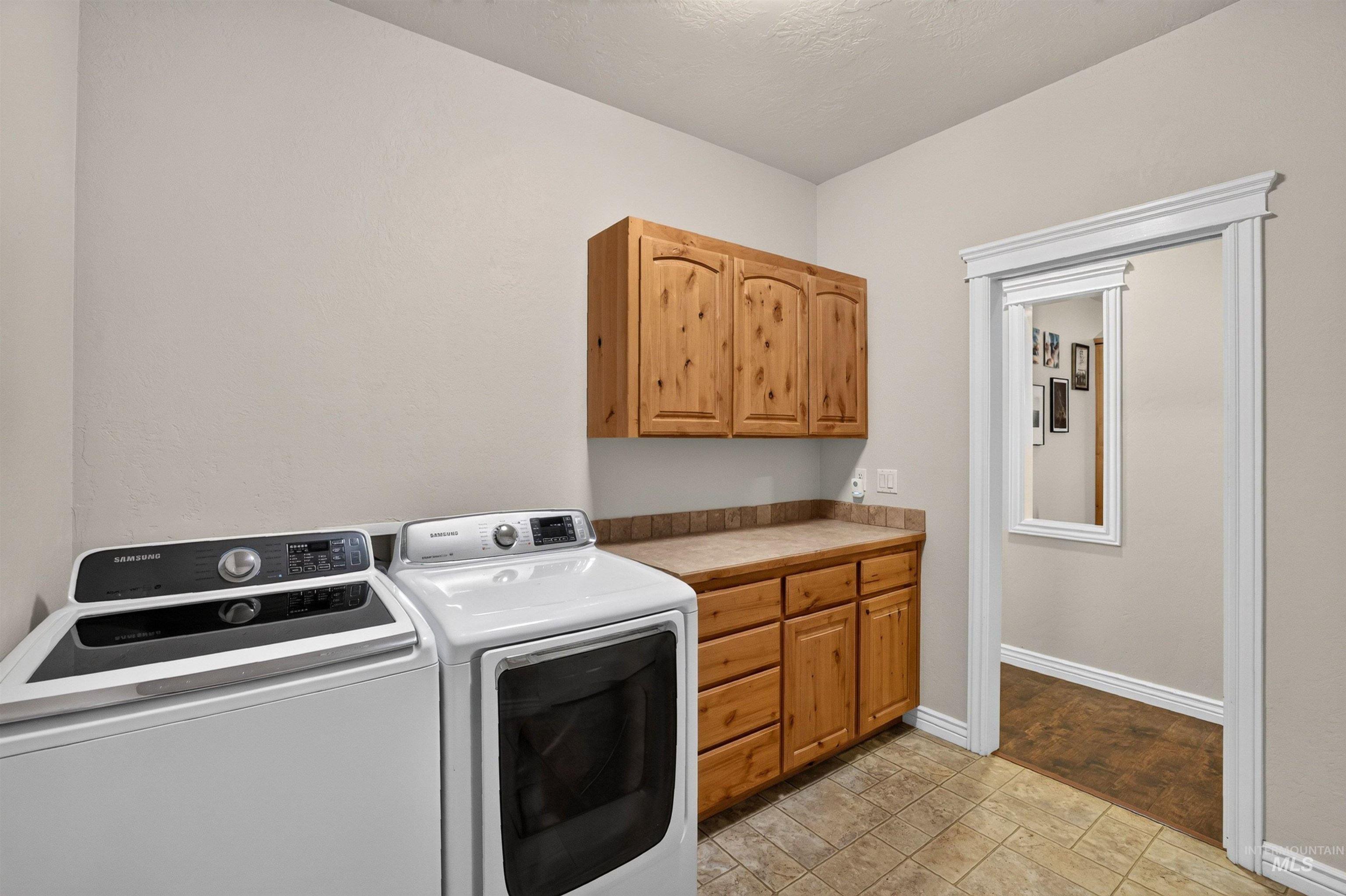 39 Grand Fir Dr, Donnelly, Idaho 83615, 3 Bedrooms, 2 Bathrooms, Residential For Sale, Price $849,000,MLS 98993104