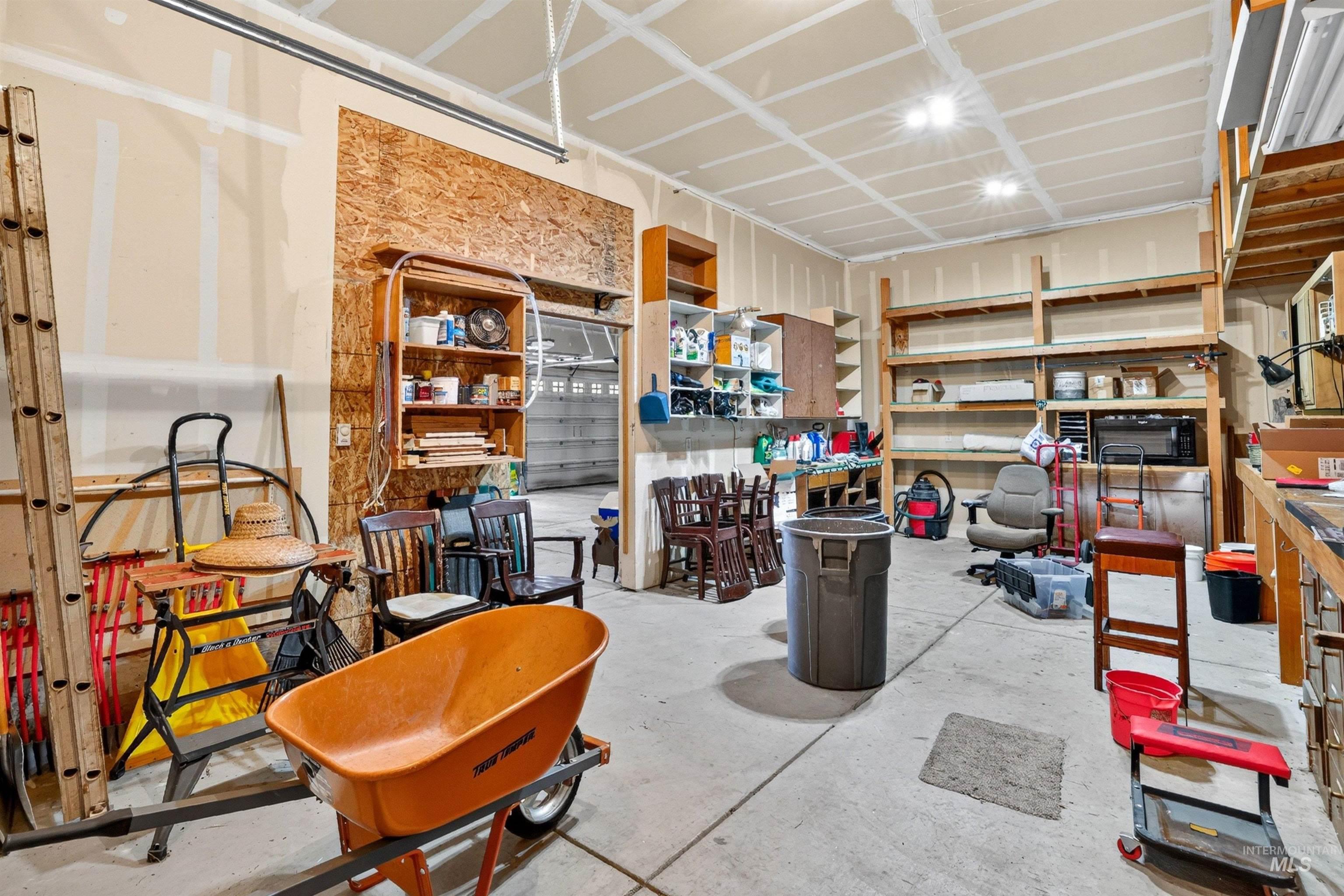 39 Grand Fir Dr, Donnelly, Idaho 83615, 3 Bedrooms, 2 Bathrooms, Residential For Sale, Price $849,000,MLS 98993104