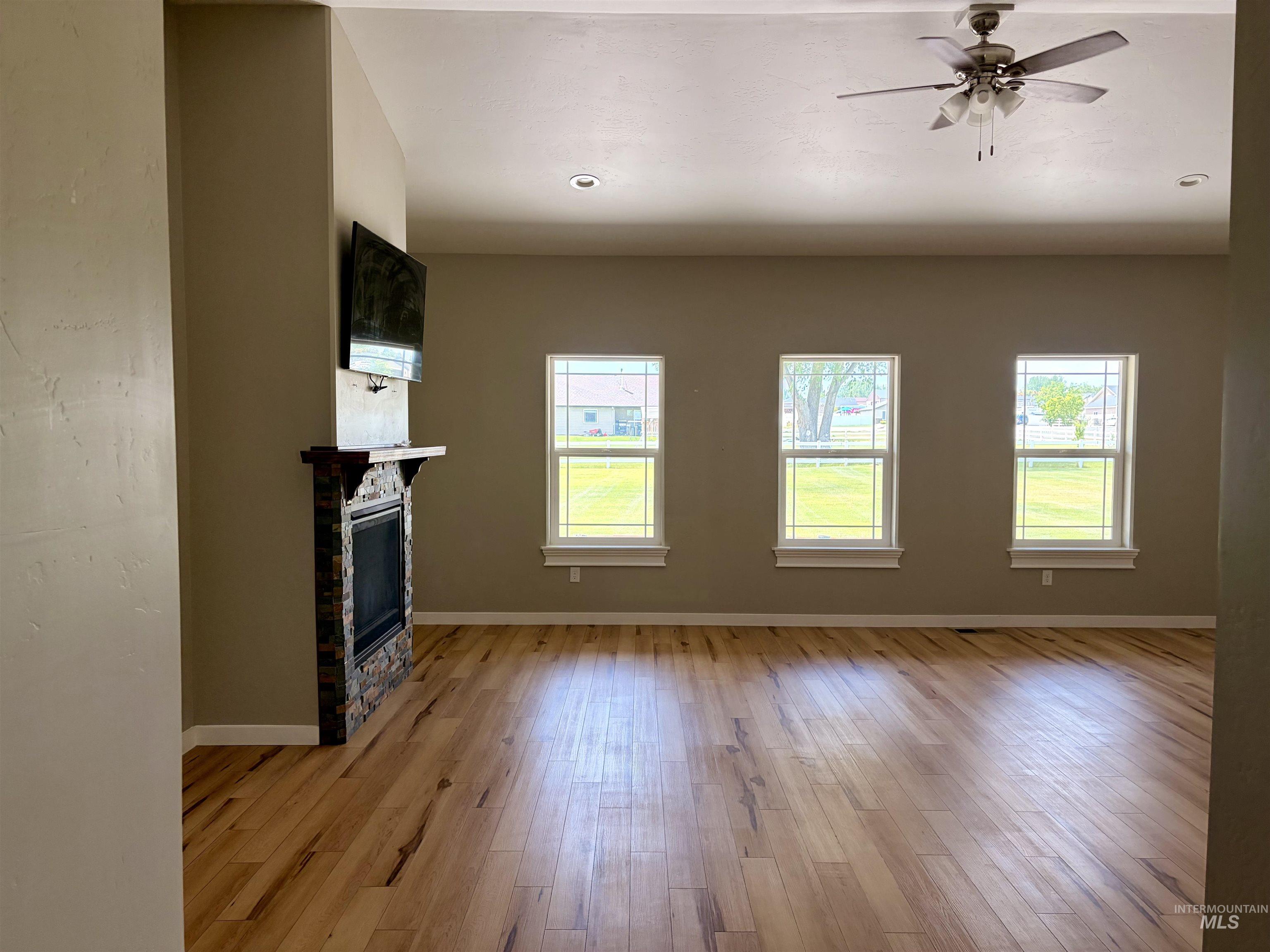 2493 East 3769 North, Twin Falls, Idaho 83301, 4 Bedrooms, 2 Bathrooms, Residential For Sale, Price $600,000, 98993110