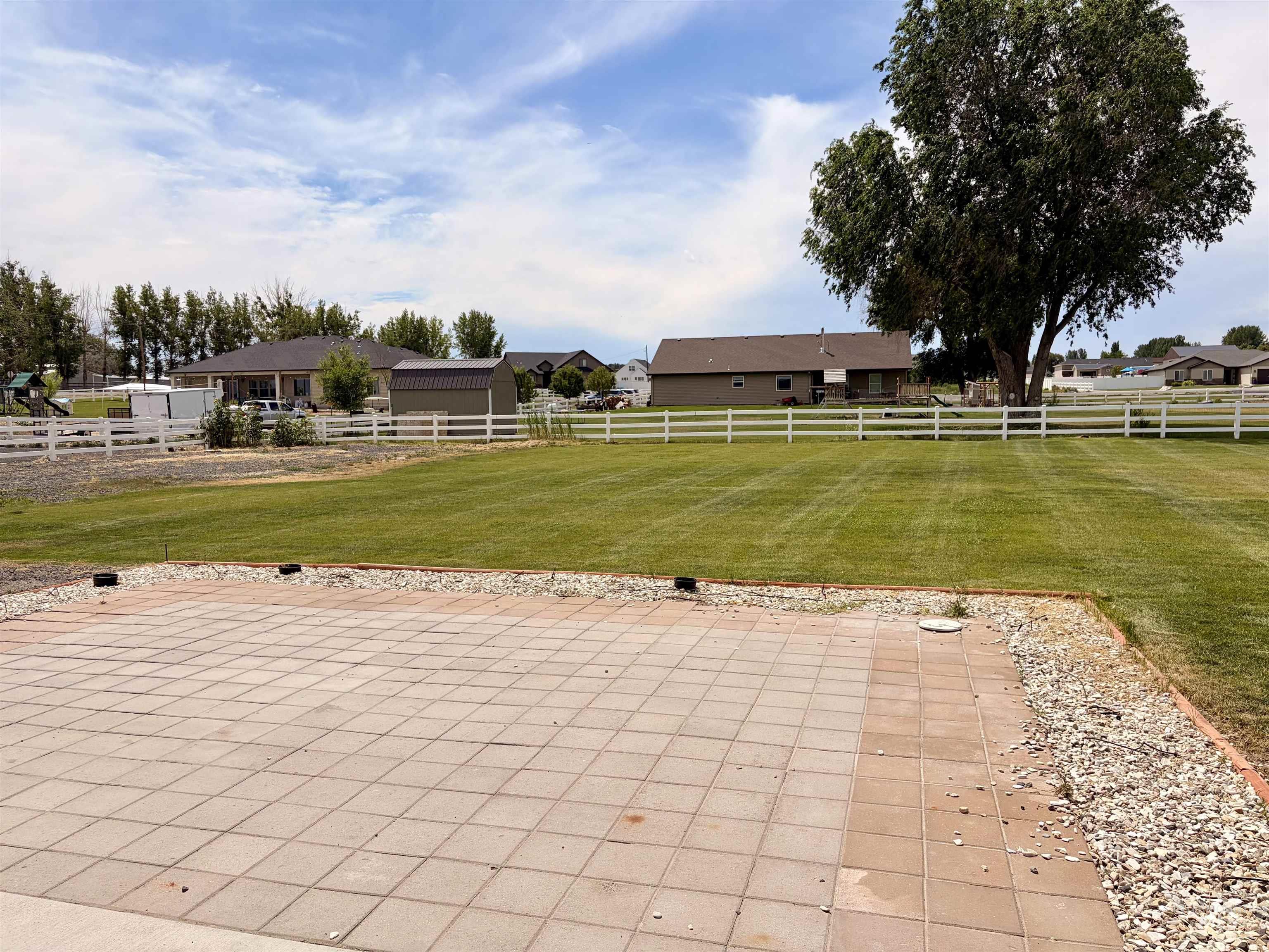 2493 East 3769 North, Twin Falls, Idaho 83301, 4 Bedrooms, 2 Bathrooms, Residential For Sale, Price $600,000, 98993110