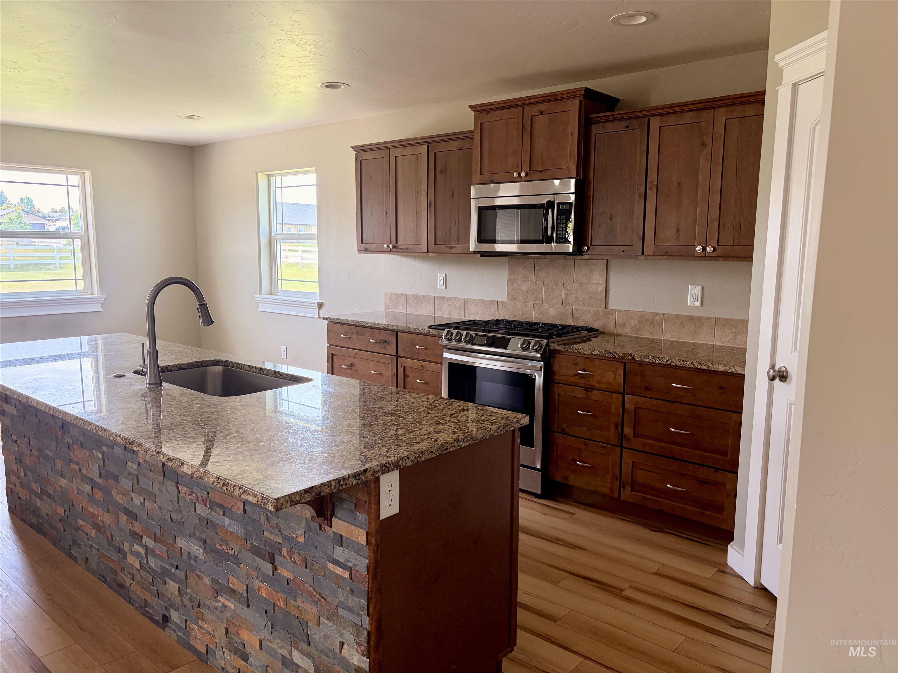 2493 East 3769 North, Twin Falls, Idaho 83301, 4 Bedrooms, 2 Bathrooms, Residential For Sale, Price $600,000, 98993110
