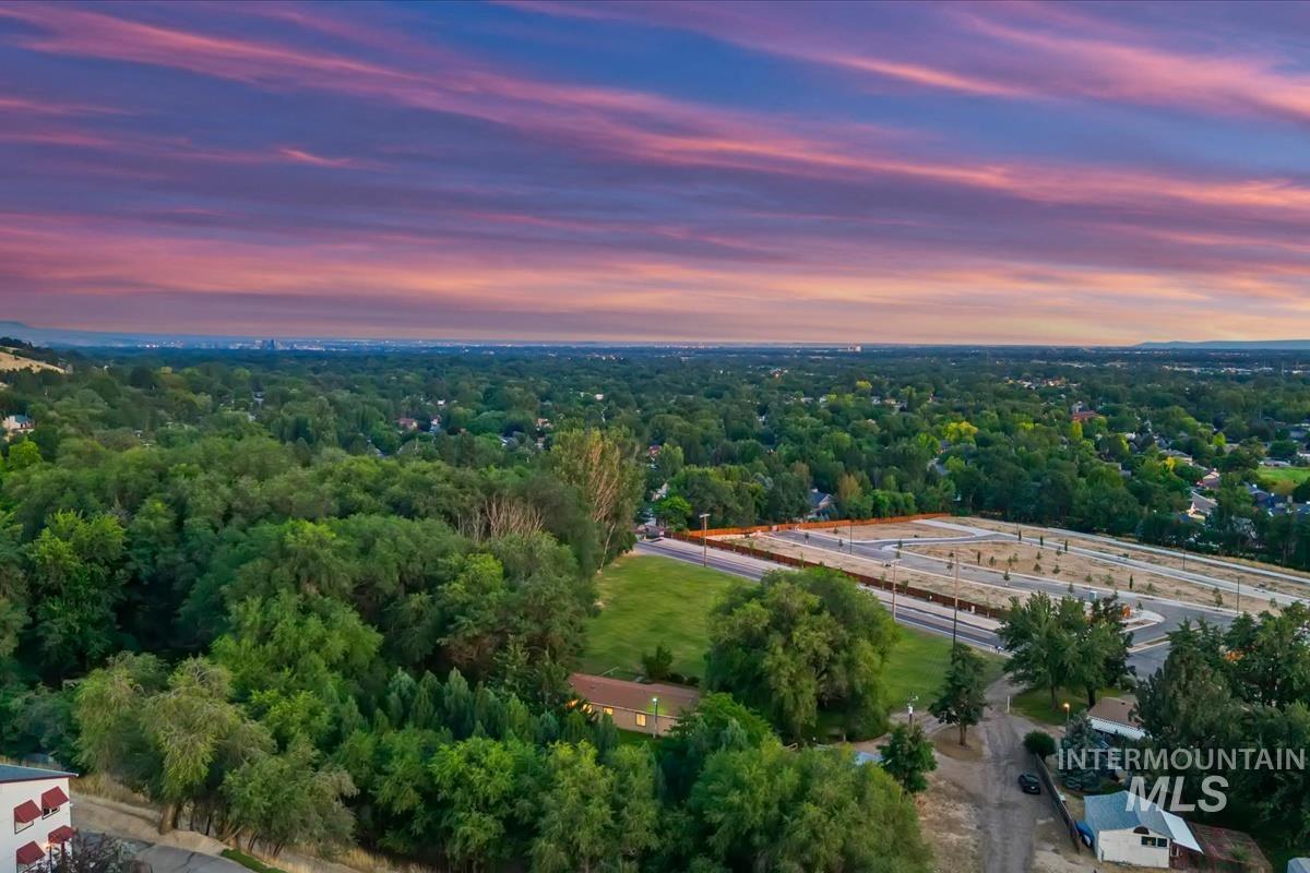 5758 W Hill Rd, Boise, Idaho 83703-2951, 4 Bedrooms, 2 Bathrooms, Residential For Sale, Price $998,000, 98993114