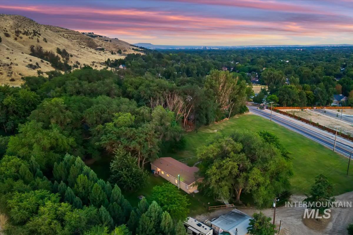 5758 W Hill Rd, Boise, Idaho 83703-2951, 4 Bedrooms, 2 Bathrooms, Residential For Sale, Price $998,000, 98993114