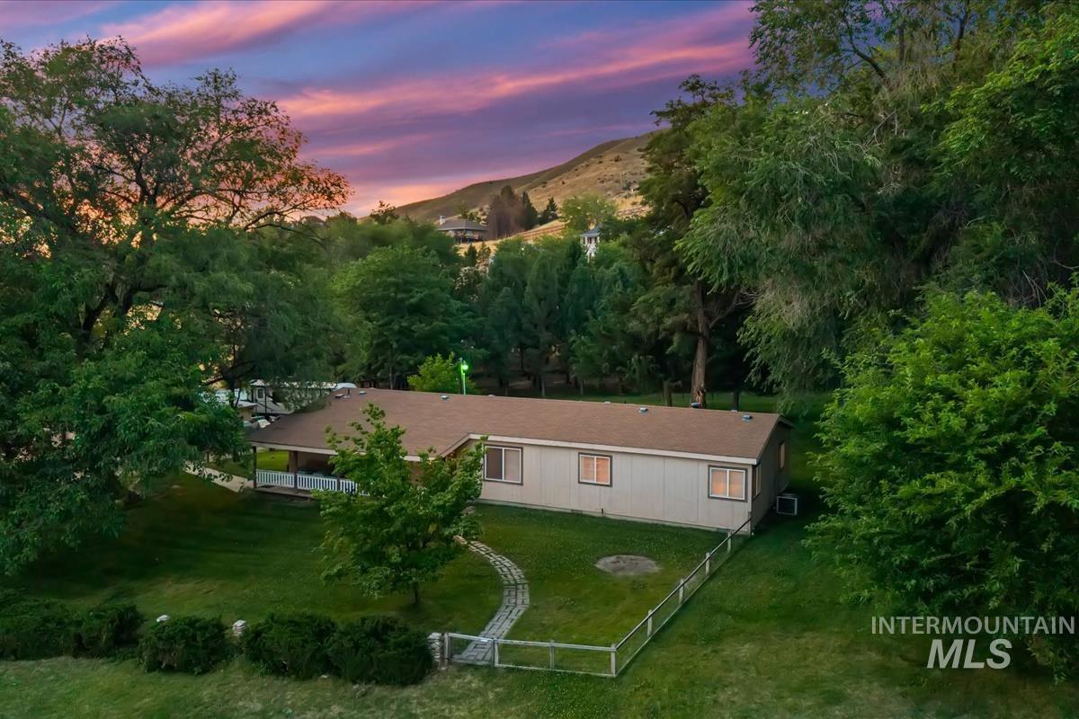 5758 W Hill Rd, Boise, Idaho 83703-2951, 4 Bedrooms, 2 Bathrooms, Residential For Sale, Price $998,000, 98993114