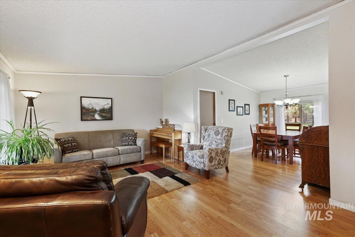5758 W Hill Rd, Boise, Idaho 83703, 4 Bedrooms, 2 Bathrooms, Residential For Sale, Price $998,000, 98993114