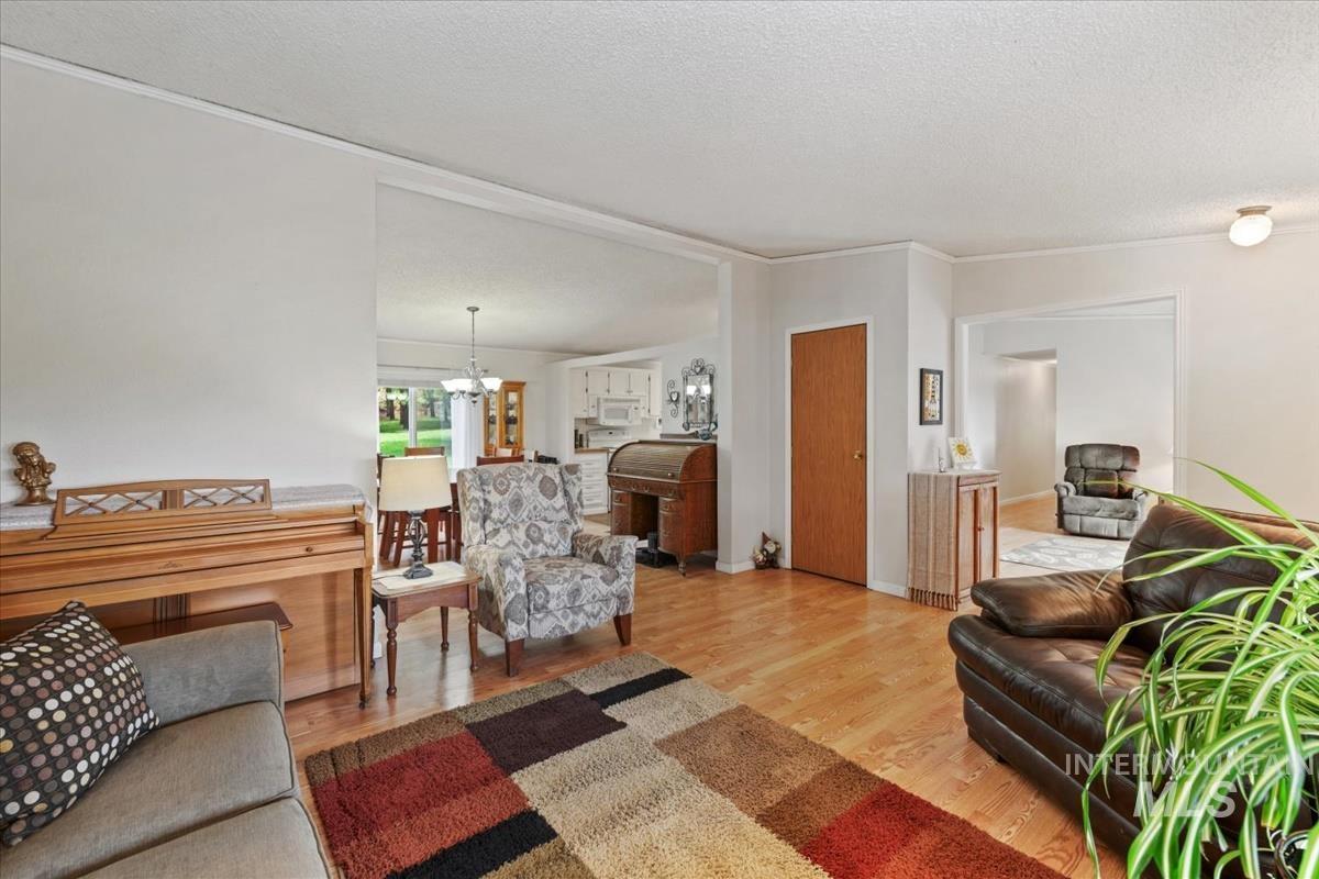 5758 W Hill Rd, Boise, Idaho 83703, 4 Bedrooms, 2 Bathrooms, Residential For Sale, Price $998,000, 98993114