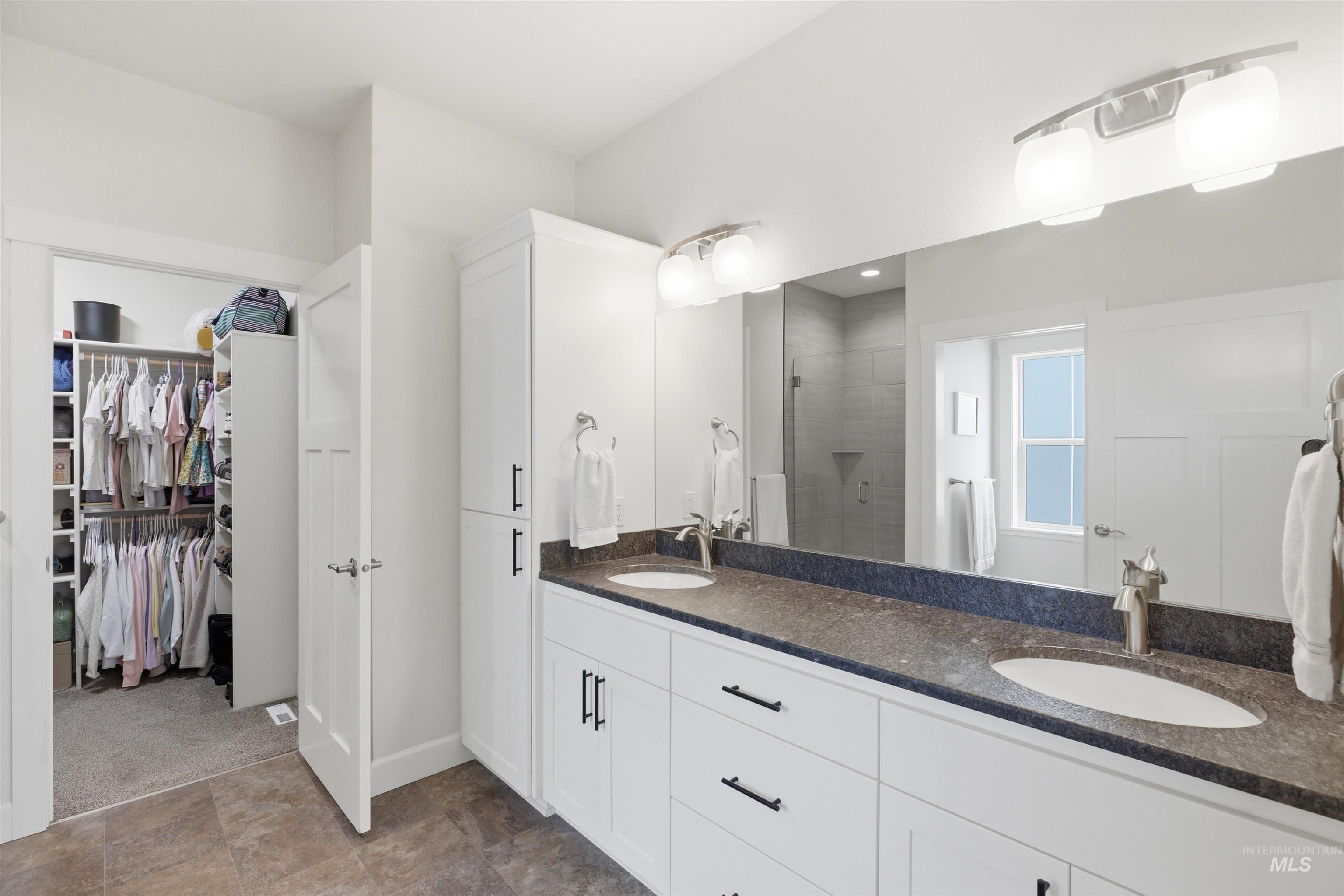 2075 Sunnyside Ave, Moscow, Idaho 83843, 2 Bedrooms, 2 Bathrooms, Residential For Sale, Price $470,000, 98993117