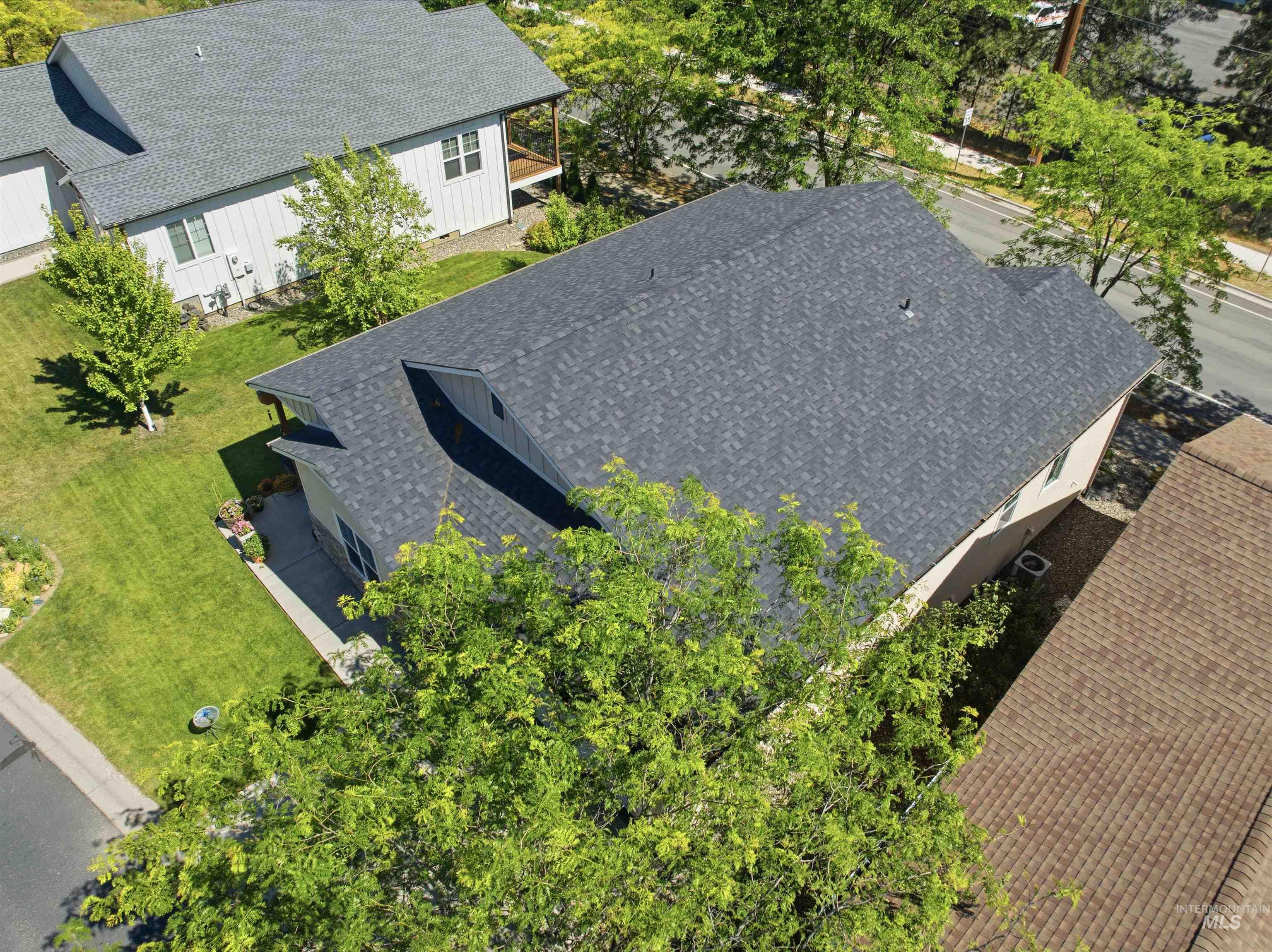 2075 Sunnyside Ave, Moscow, Idaho 83843, 2 Bedrooms, 2 Bathrooms, Residential For Sale, Price $470,000, 98993117