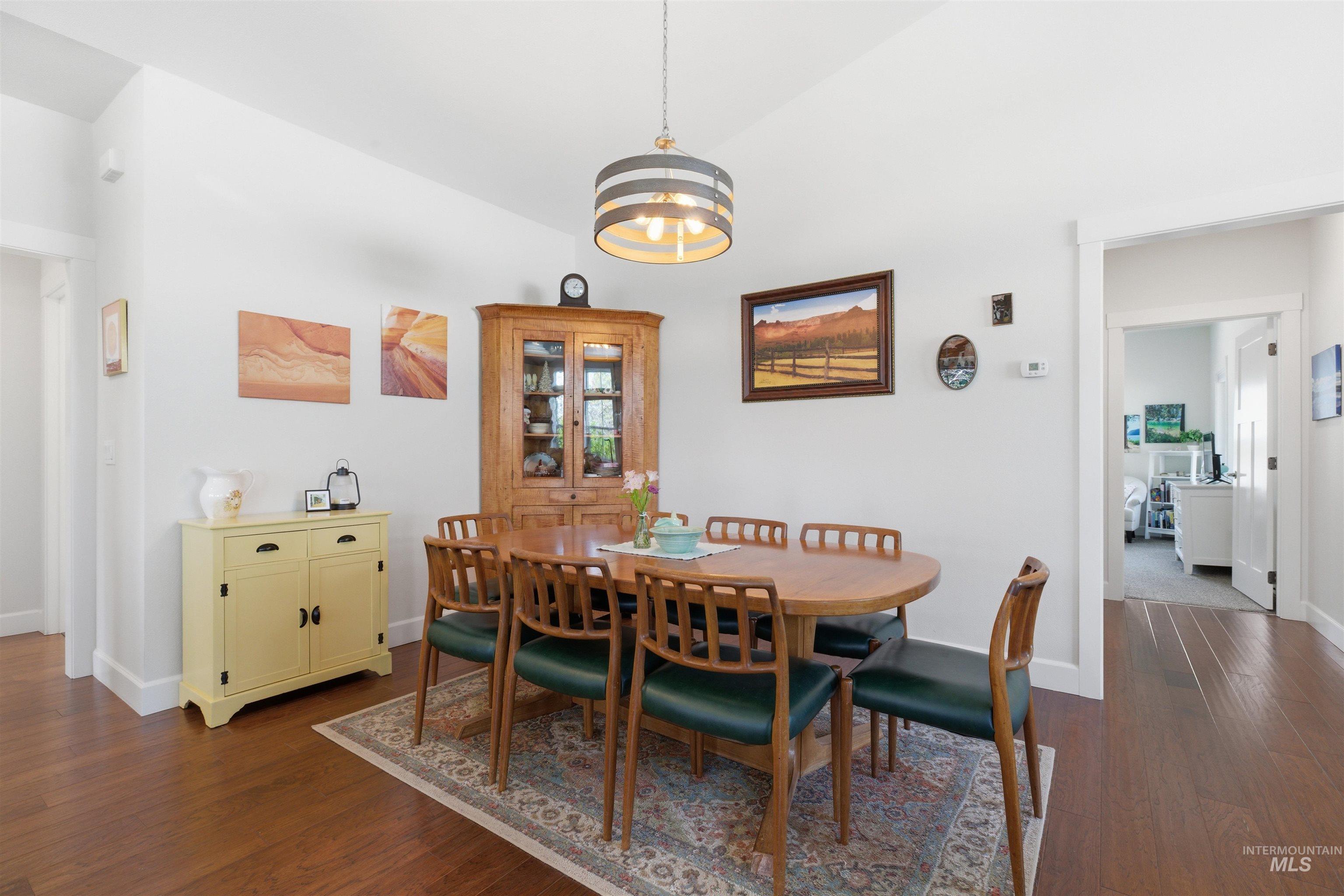 2075 Sunnyside Ave, Moscow, Idaho 83843, 2 Bedrooms, 2 Bathrooms, Residential For Sale, Price $470,000, 98993117
