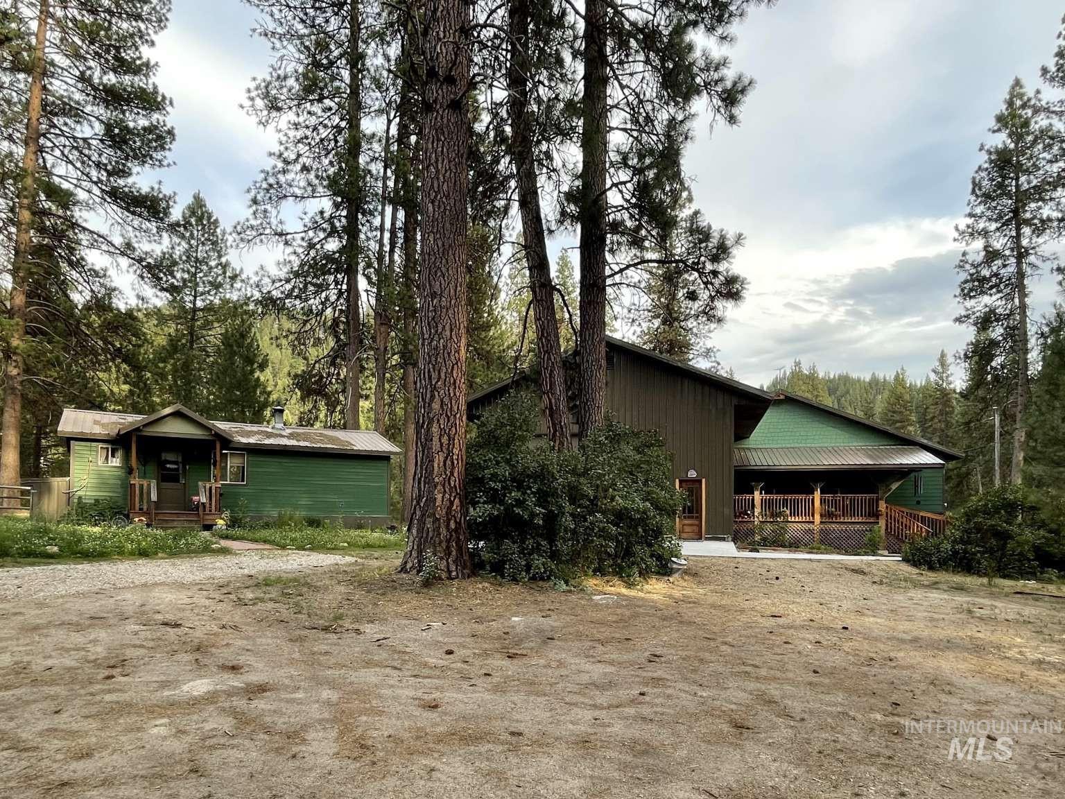 819 Middlefork Rd, Garden Valley, Idaho 83622, 2 Bedrooms, 2 Bathrooms, Residential Income For Sale, Price $889,000, 98993118