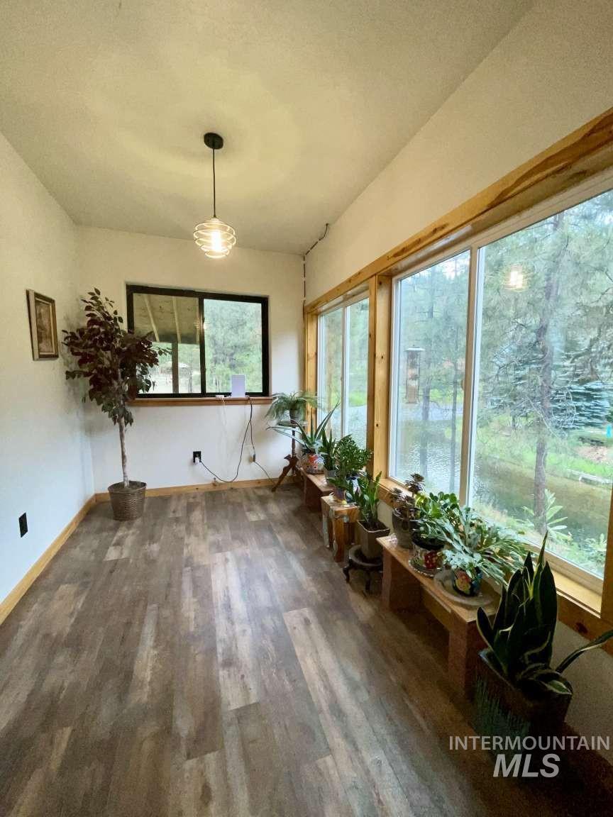 819 Middlefork Rd, Garden Valley, Idaho 83622, 2 Bedrooms, 2 Bathrooms, Residential Income For Sale, Price $889,000, 98993118