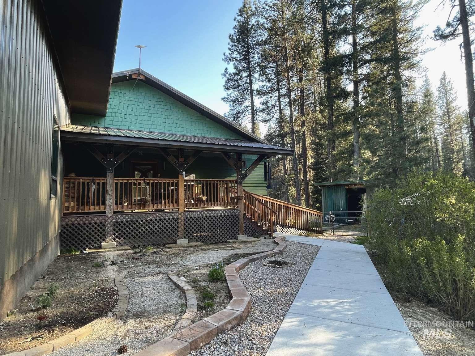 819 Middlefork Rd, Garden Valley, Idaho 83622, 2 Bedrooms, 2 Bathrooms, Residential Income For Sale, Price $889,000, 98993118