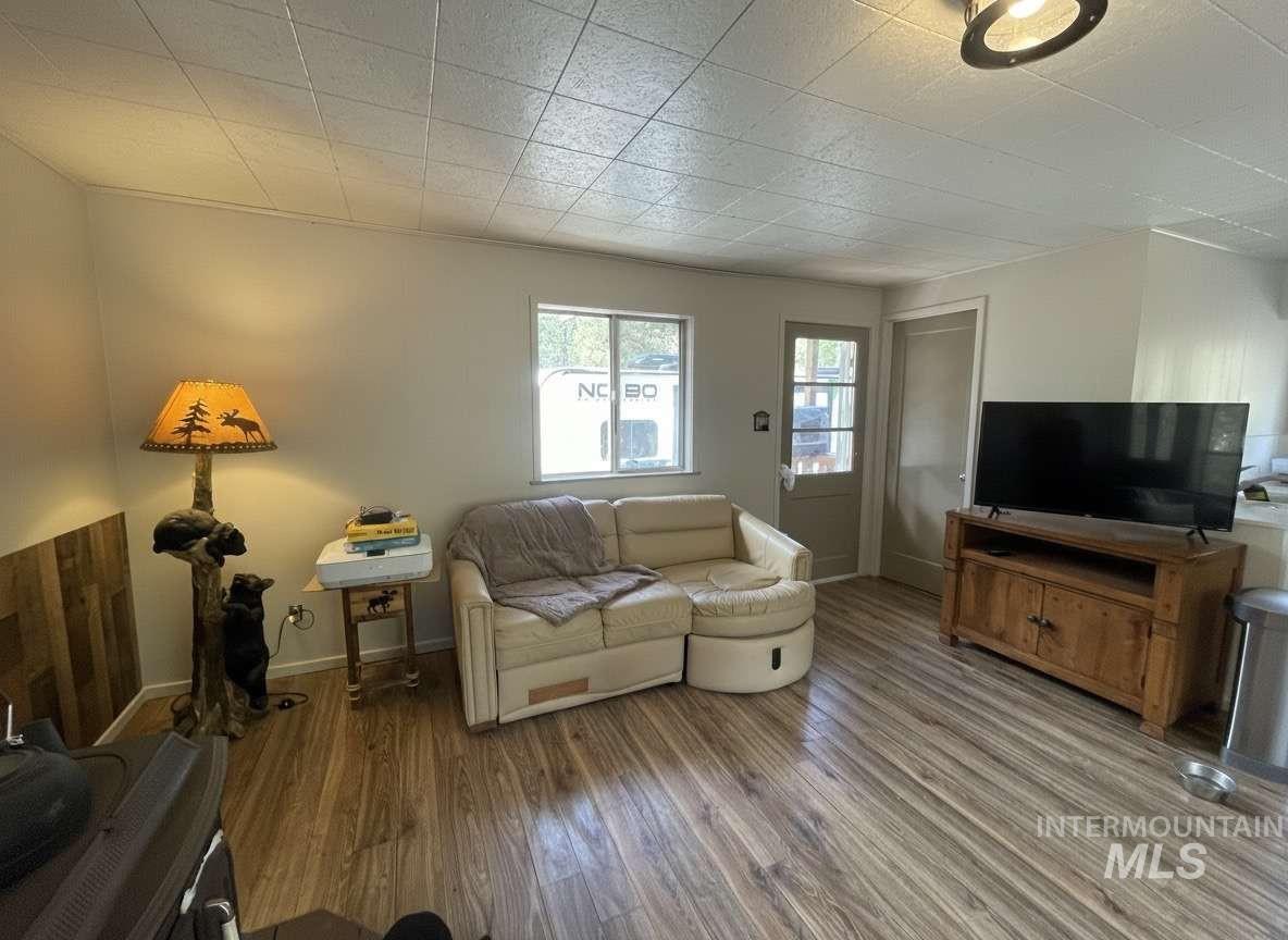 819 Middlefork Rd, Garden Valley, Idaho 83622, 2 Bedrooms, 2 Bathrooms, Residential Income For Sale, Price $889,000, 98993118