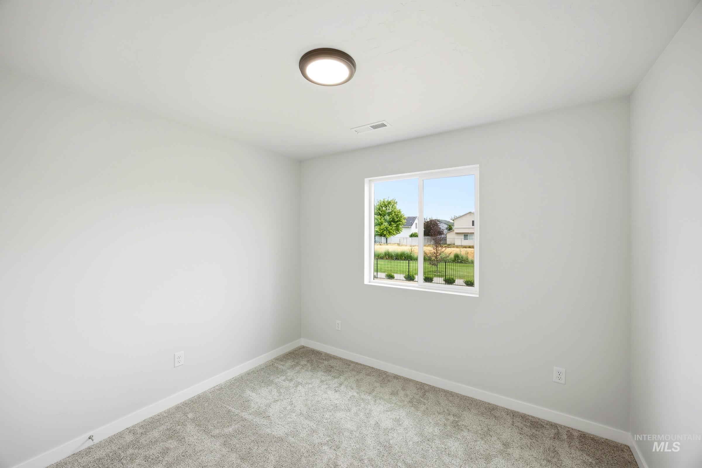 633 W Novak Dr, Emmett, Idaho 83617, 5 Bedrooms, 3 Bathrooms, Residential For Sale, Price $499,990, 98993119