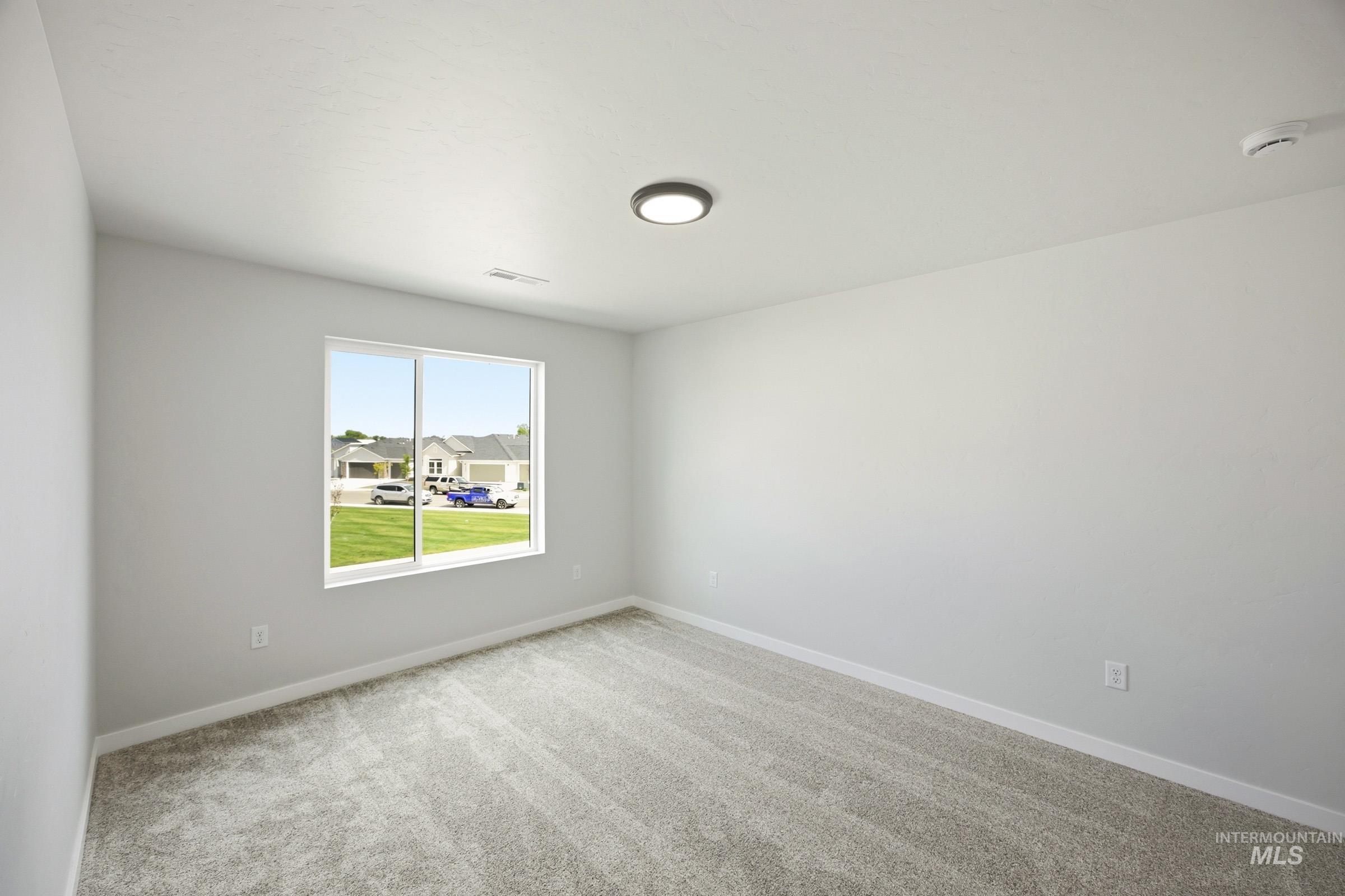 633 W Novak Dr, Emmett, Idaho 83617, 5 Bedrooms, 3 Bathrooms, Residential For Sale, Price $499,990, 98993119