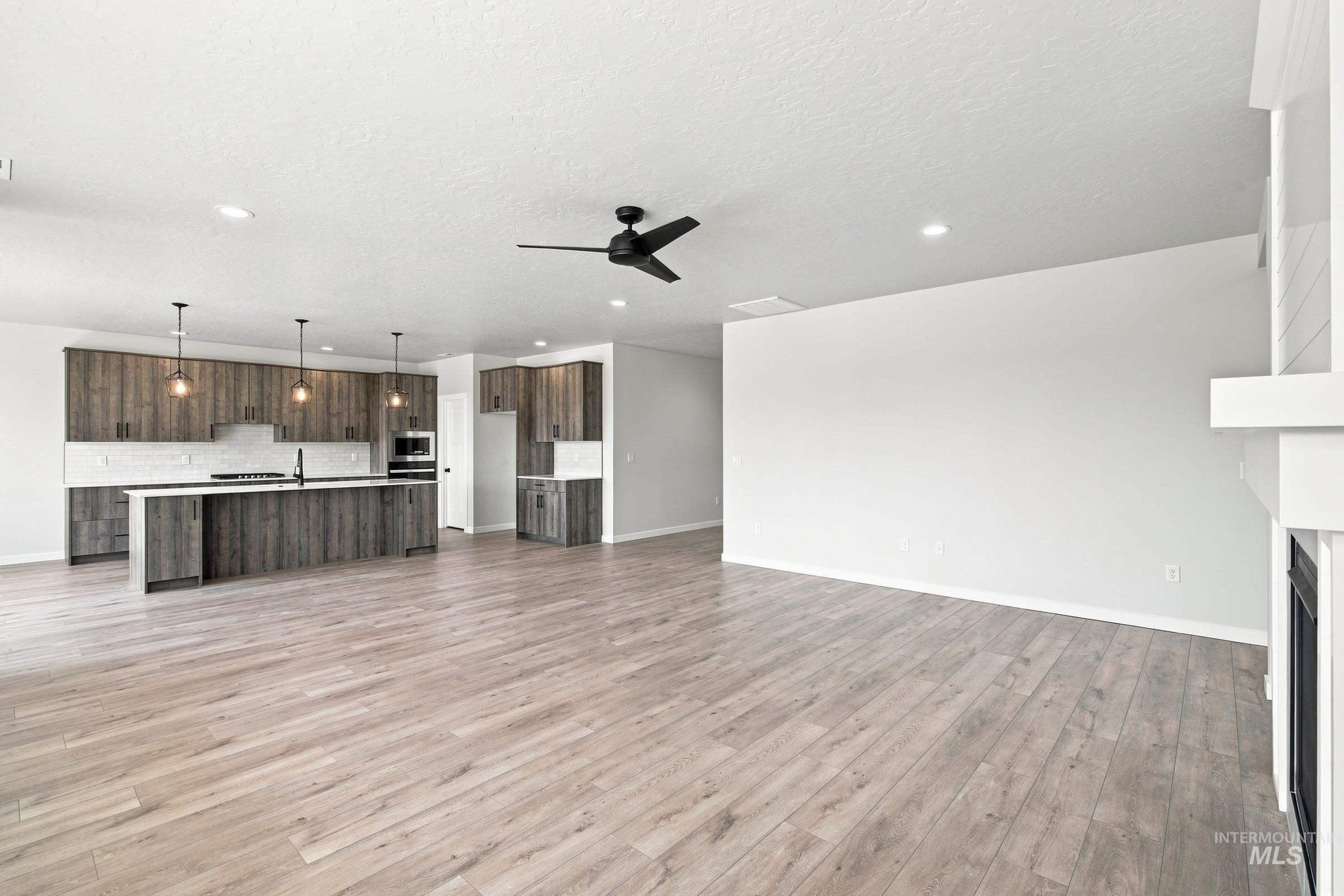 2999 N Schimigadoon Way, Eagle, Idaho 83616, 4 Bedrooms, 2.5 Bathrooms, Residential For Sale, Price $729,990,MLS 98993120