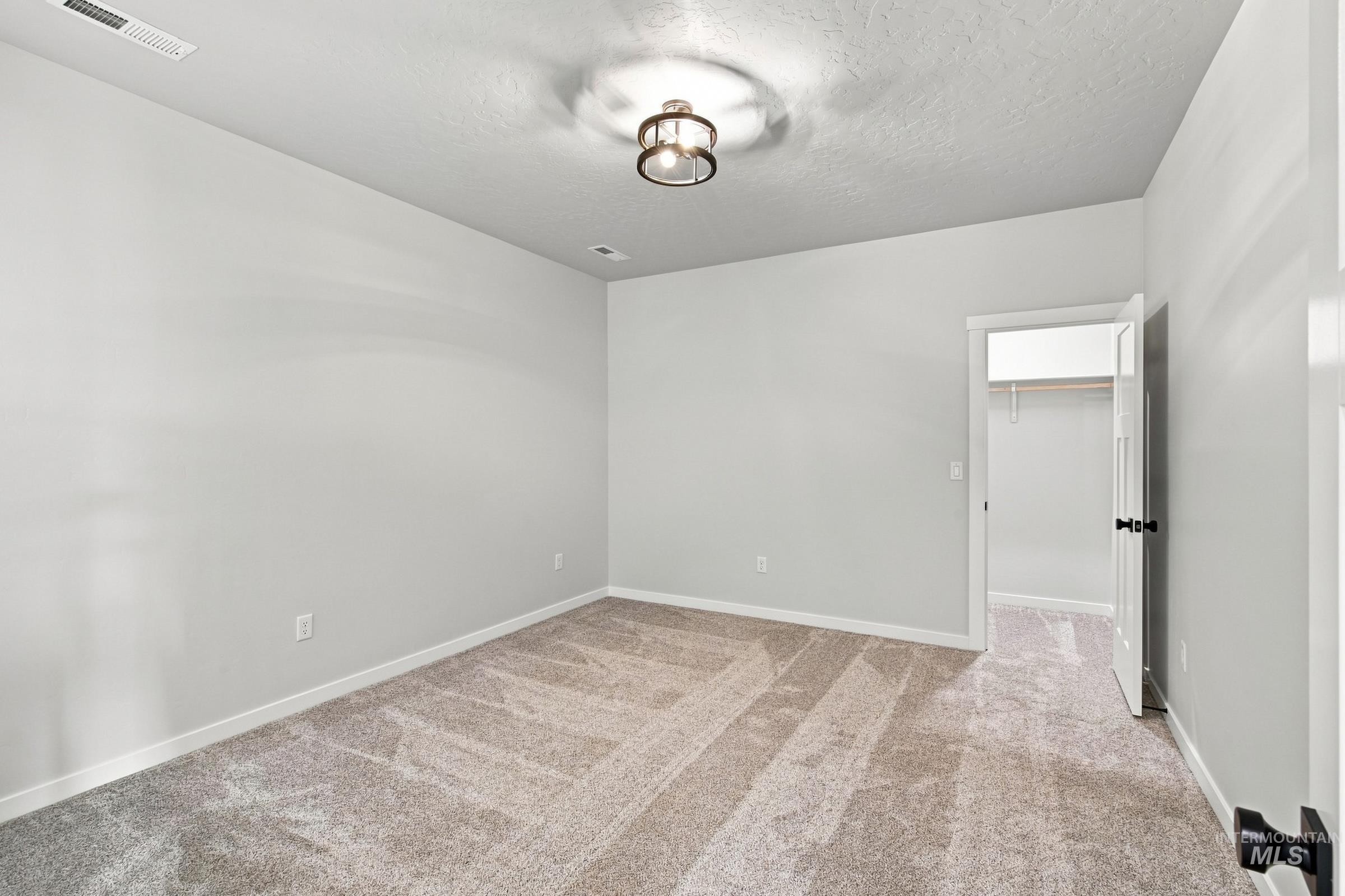 2999 N Schimigadoon Way, Eagle, Idaho 83616, 4 Bedrooms, 2.5 Bathrooms, Residential For Sale, Price $729,990,MLS 98993120
