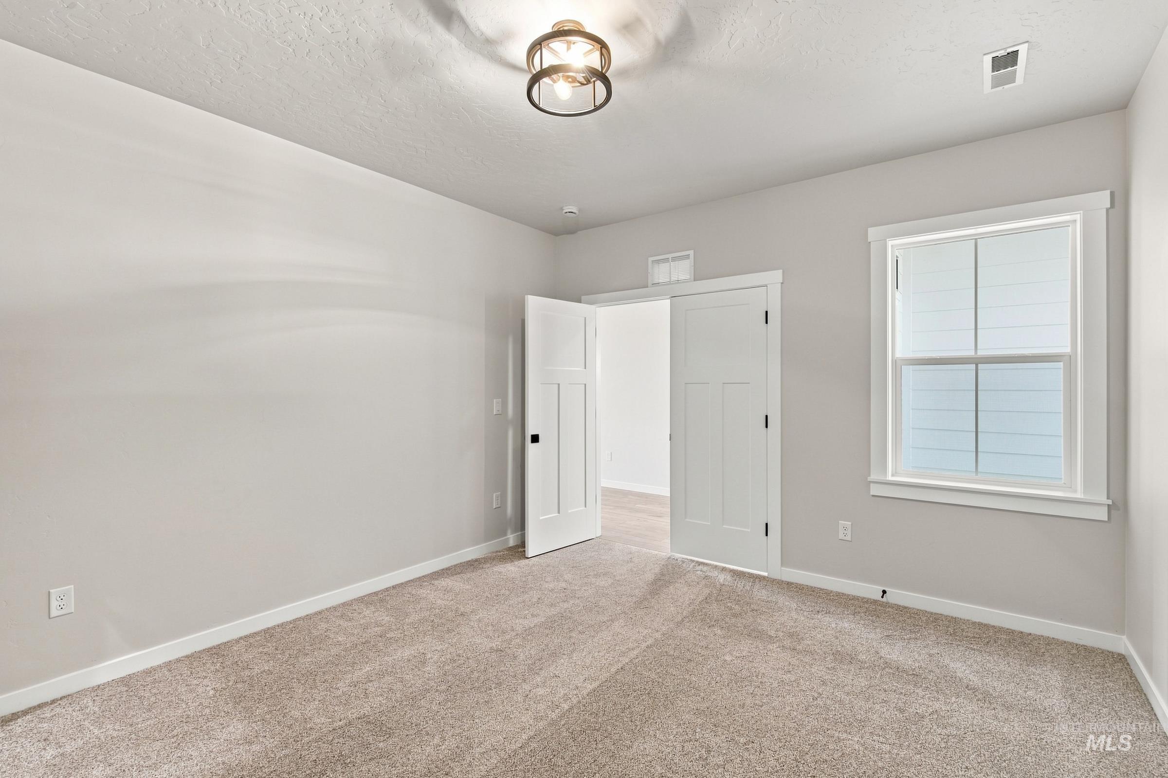 2999 N Schimigadoon Way, Eagle, Idaho 83616, 4 Bedrooms, 2.5 Bathrooms, Residential For Sale, Price $729,990,MLS 98993120