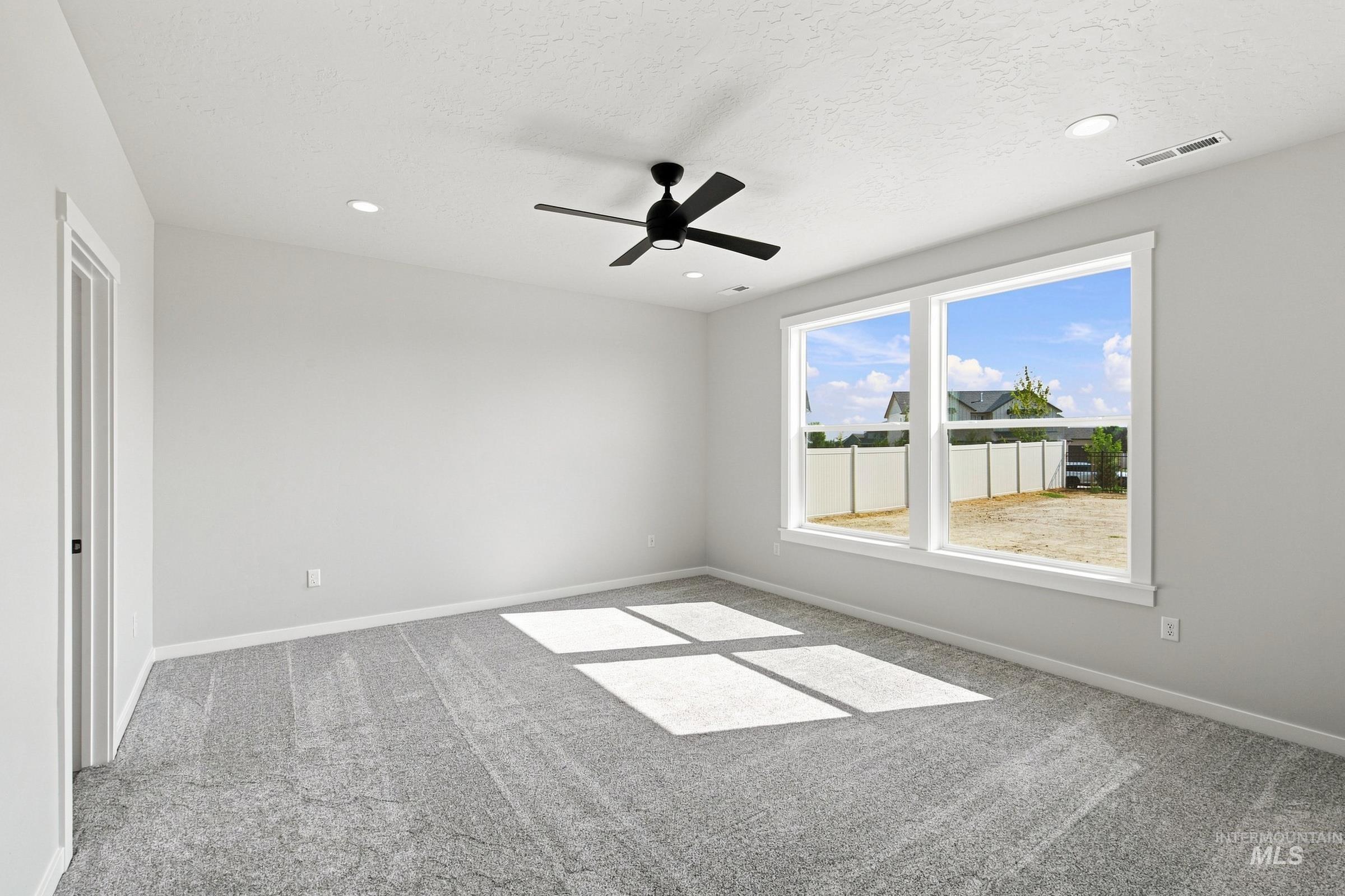 2999 N Schimigadoon Way, Eagle, Idaho 83616, 4 Bedrooms, 2.5 Bathrooms, Residential For Sale, Price $729,990,MLS 98993120
