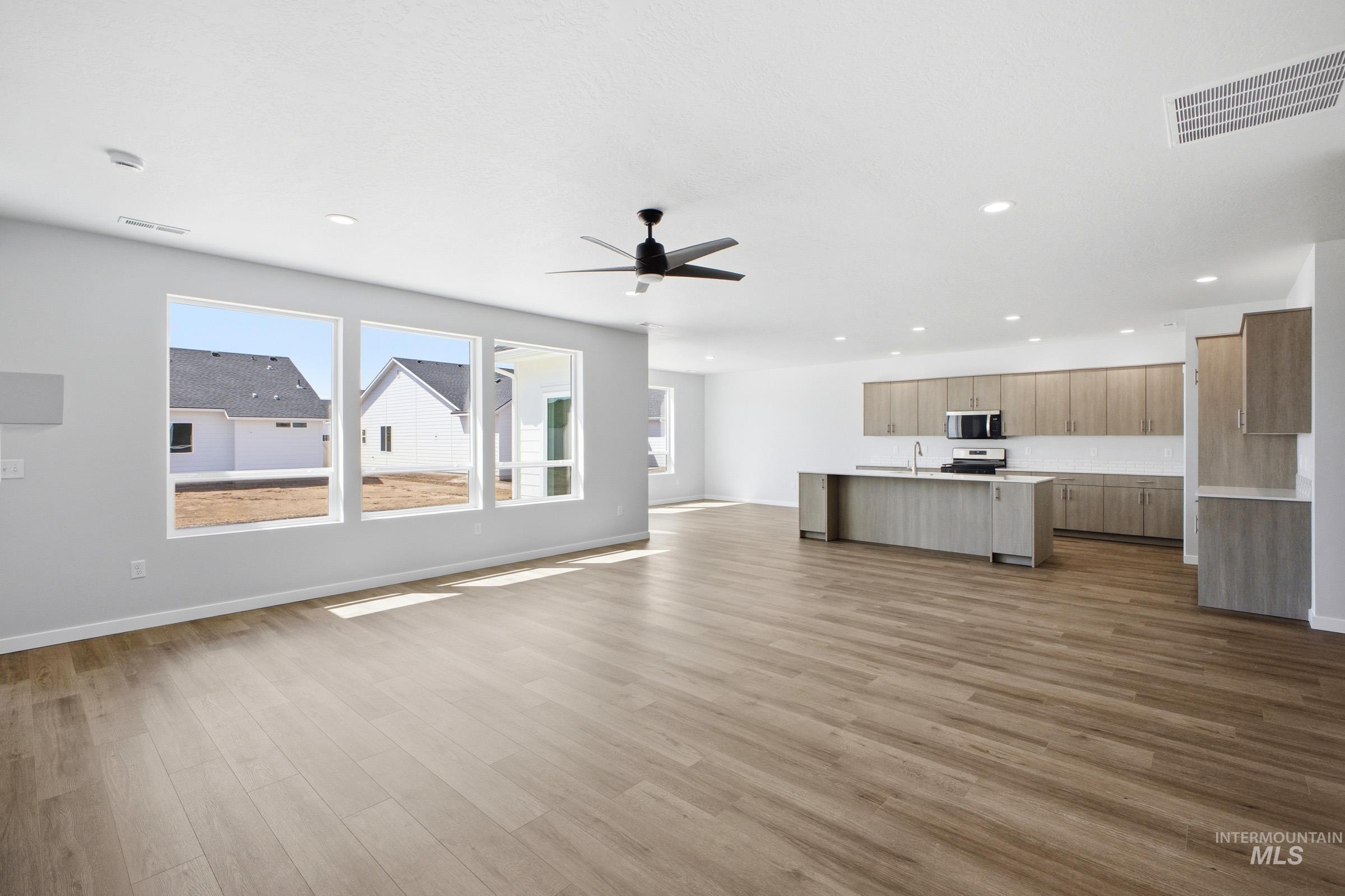 2999 N Schimigadoon Way, Eagle, Idaho 83616, 4 Bedrooms, 2.5 Bathrooms, Residential For Sale, Price $729,990, 98993120