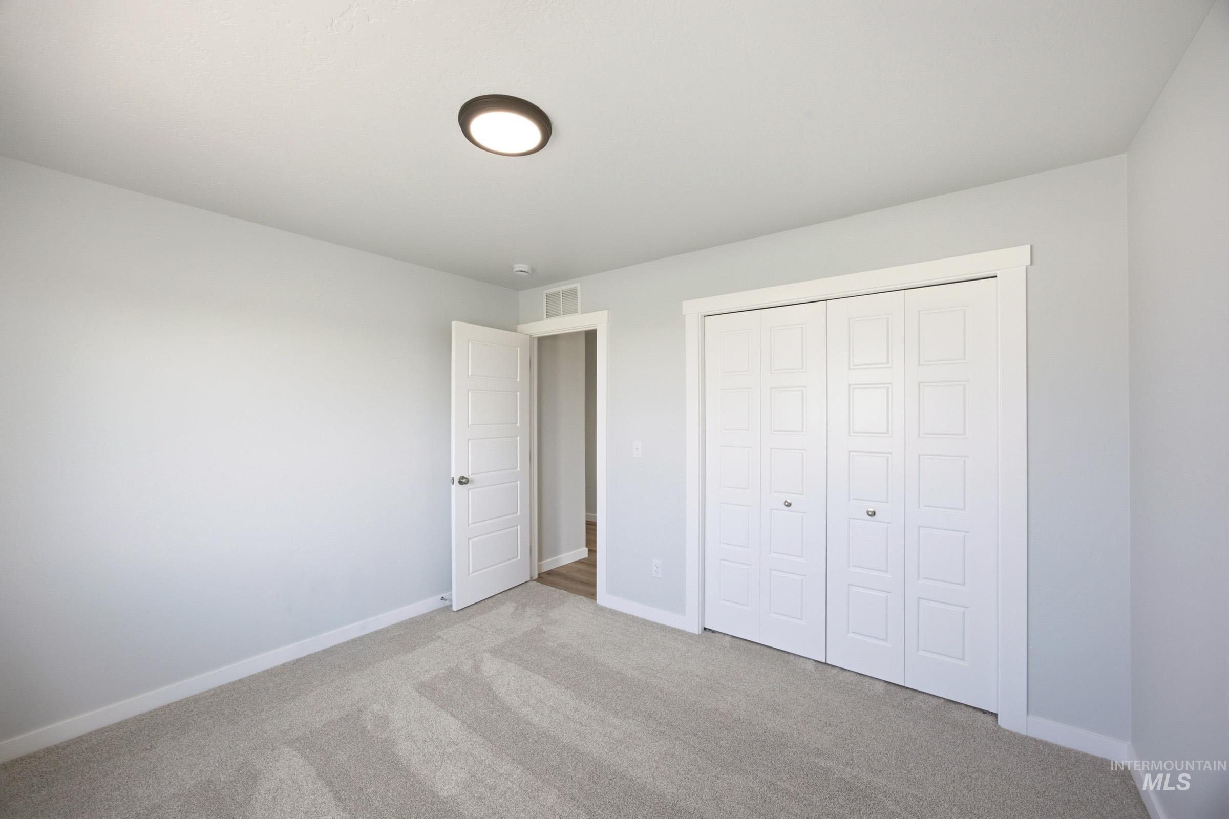 7325 W Trumbull Ct, Eagle, Idaho 83616, 4 Bedrooms, 2 Bathrooms, Residential For Sale, Price $599,990,MLS 98993122
