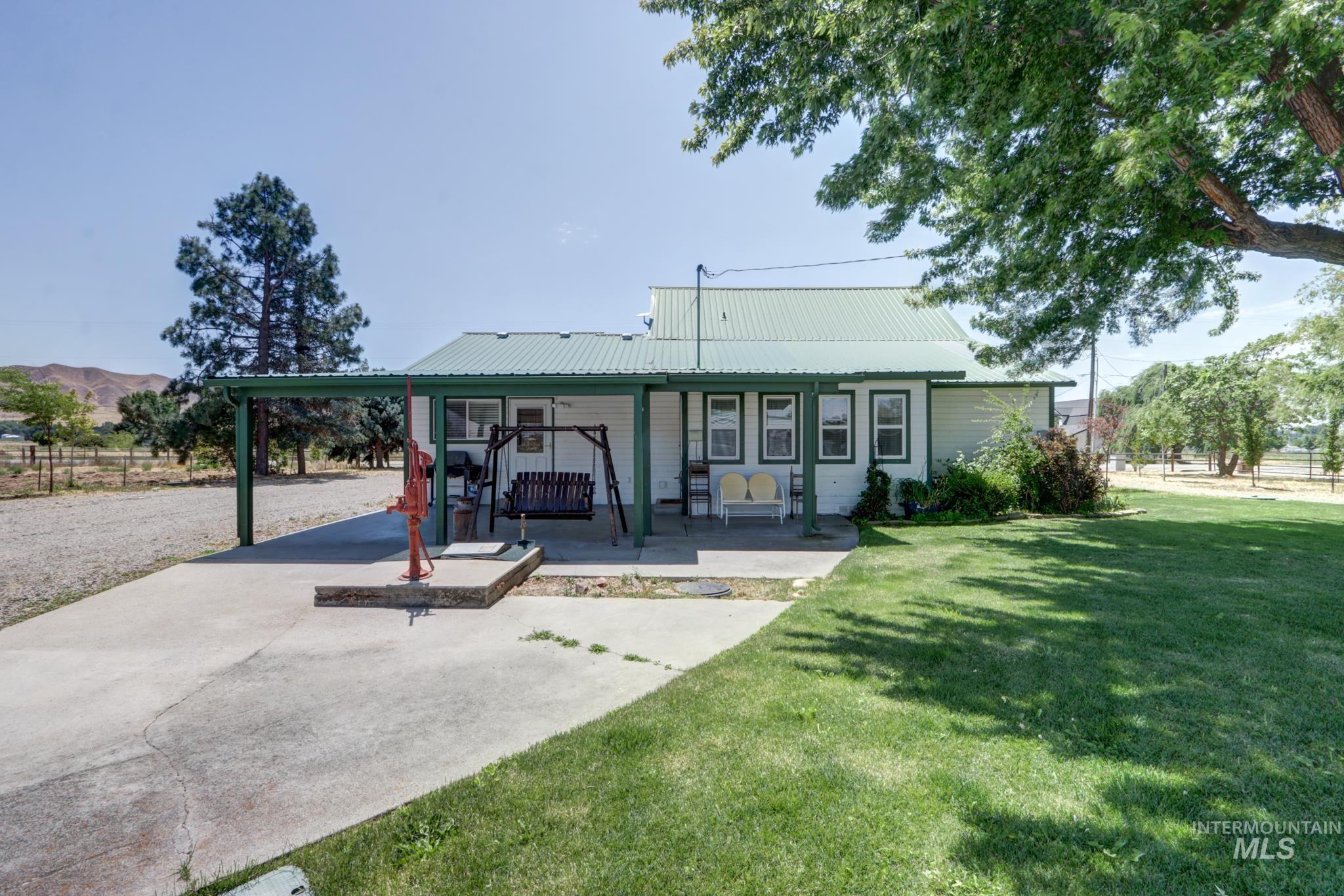 2528 Waterwheel, Emmett, Idaho 83617, 4 Bedrooms, 2 Bathrooms, Residential For Sale, Price $897,000, 98993123