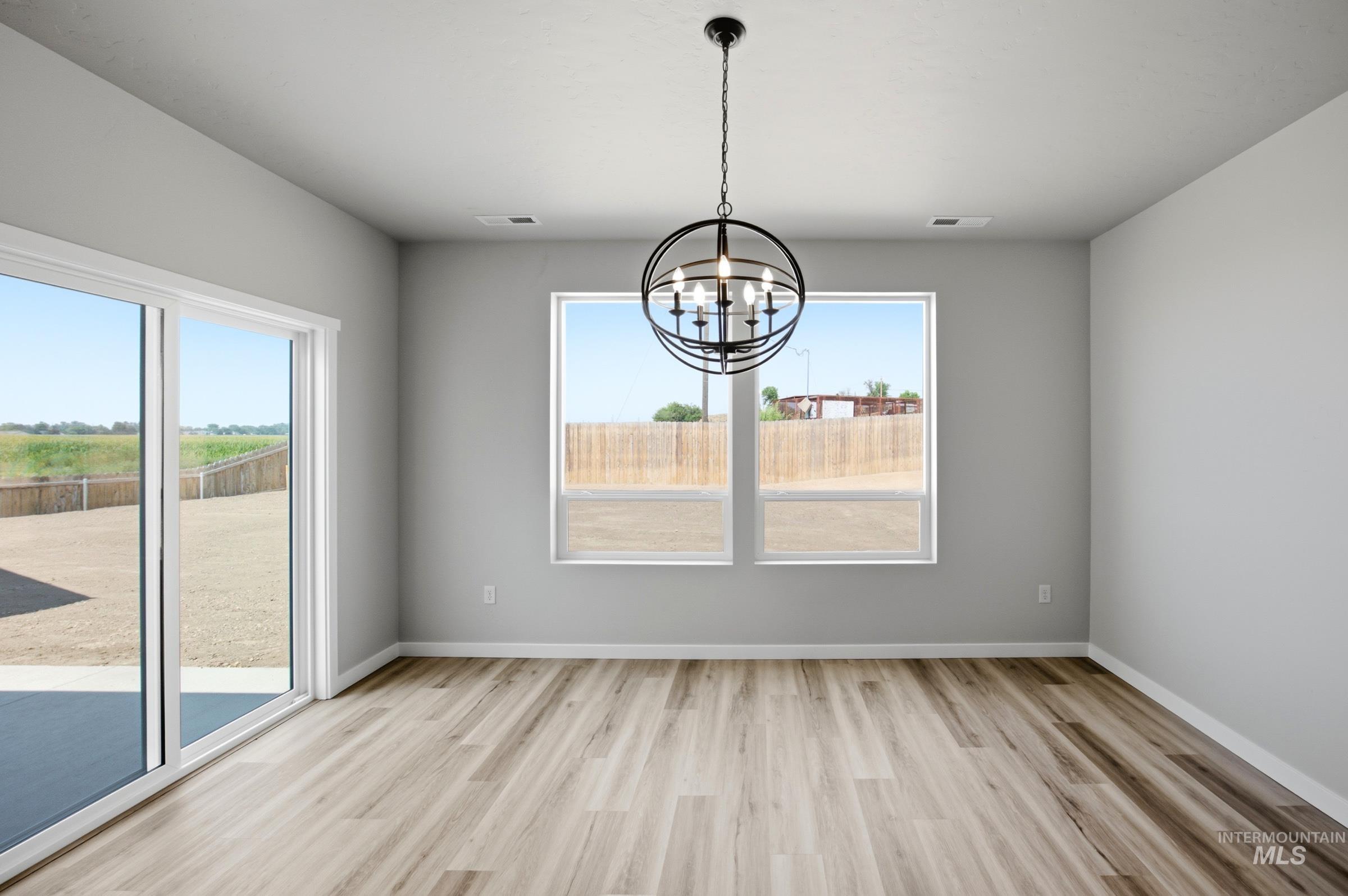 1073 Coffee Pond Ave, Middleton, Idaho 83644, 4 Bedrooms, 2.5 Bathrooms, Residential For Sale, Price $599,990,MLS 98993127