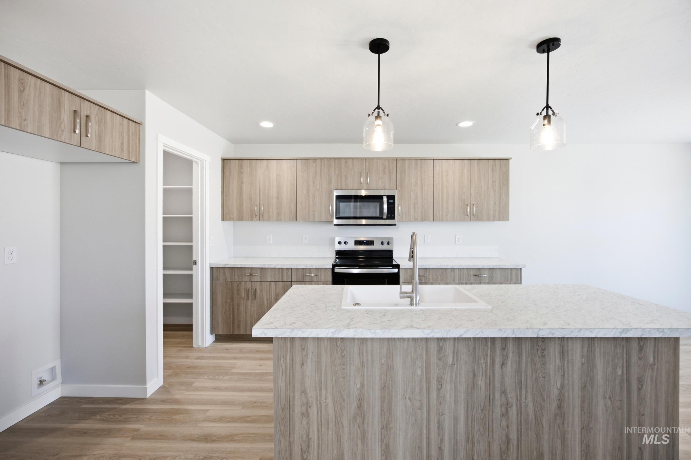 2391 W Fallon Lp, Nampa, Idaho 83651, 4 Bedrooms, 2.5 Bathrooms, Residential For Sale, Price $444,990,MLS 98993148
