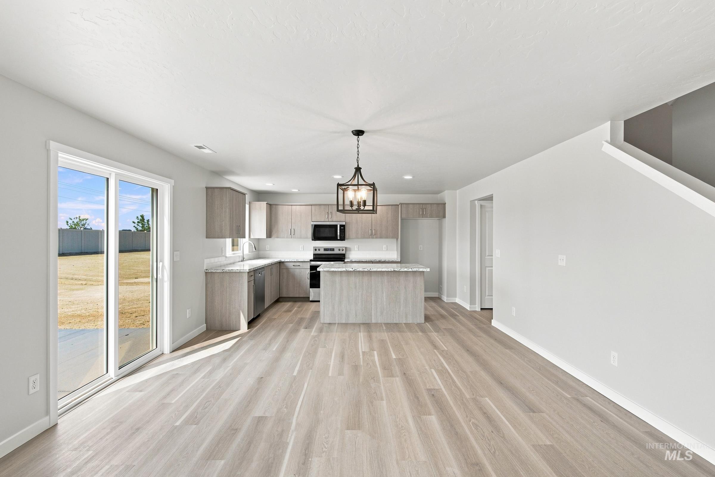 3795 E White Plains St, Nampa, Idaho 83686, 5 Bedrooms, 3 Bathrooms, Residential For Sale, Price $509,990,MLS 98993149