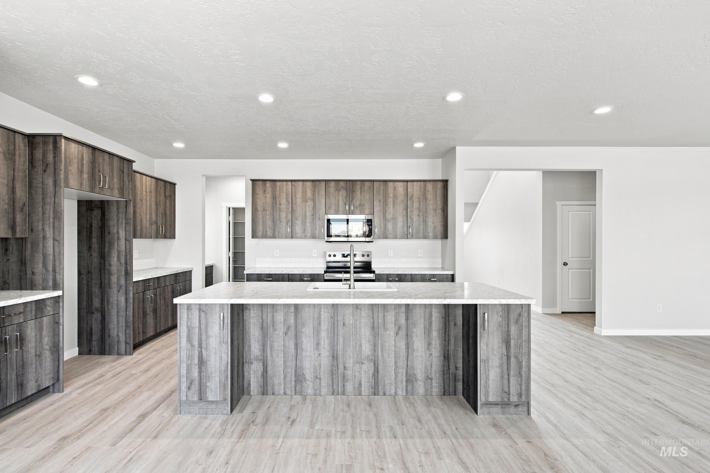 4559 S Amsterdam Ave, Nampa, Idaho 83686, 4 Bedrooms, 3.5 Bathrooms, Residential For Sale, Price $659,990,MLS 98993150