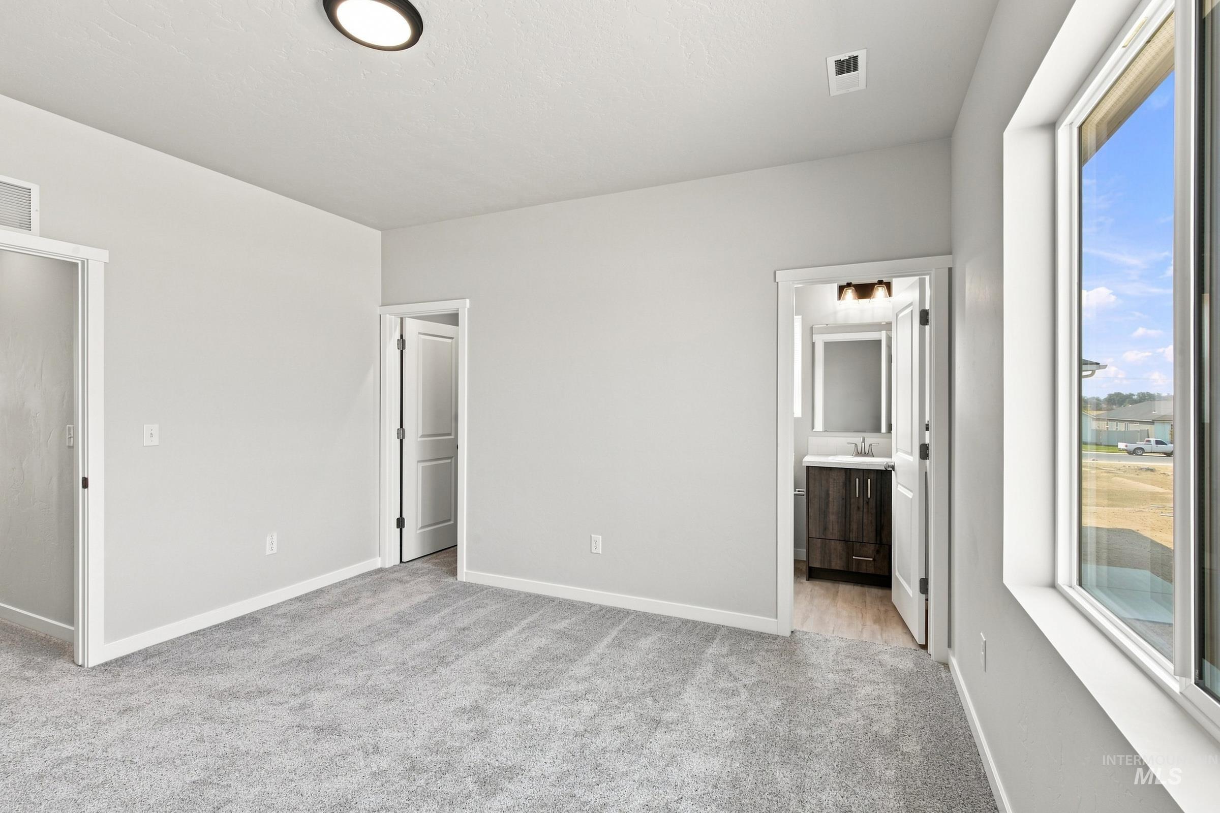 4559 S Amsterdam Ave, Nampa, Idaho 83686, 4 Bedrooms, 3.5 Bathrooms, Residential For Sale, Price $659,990,MLS 98993150