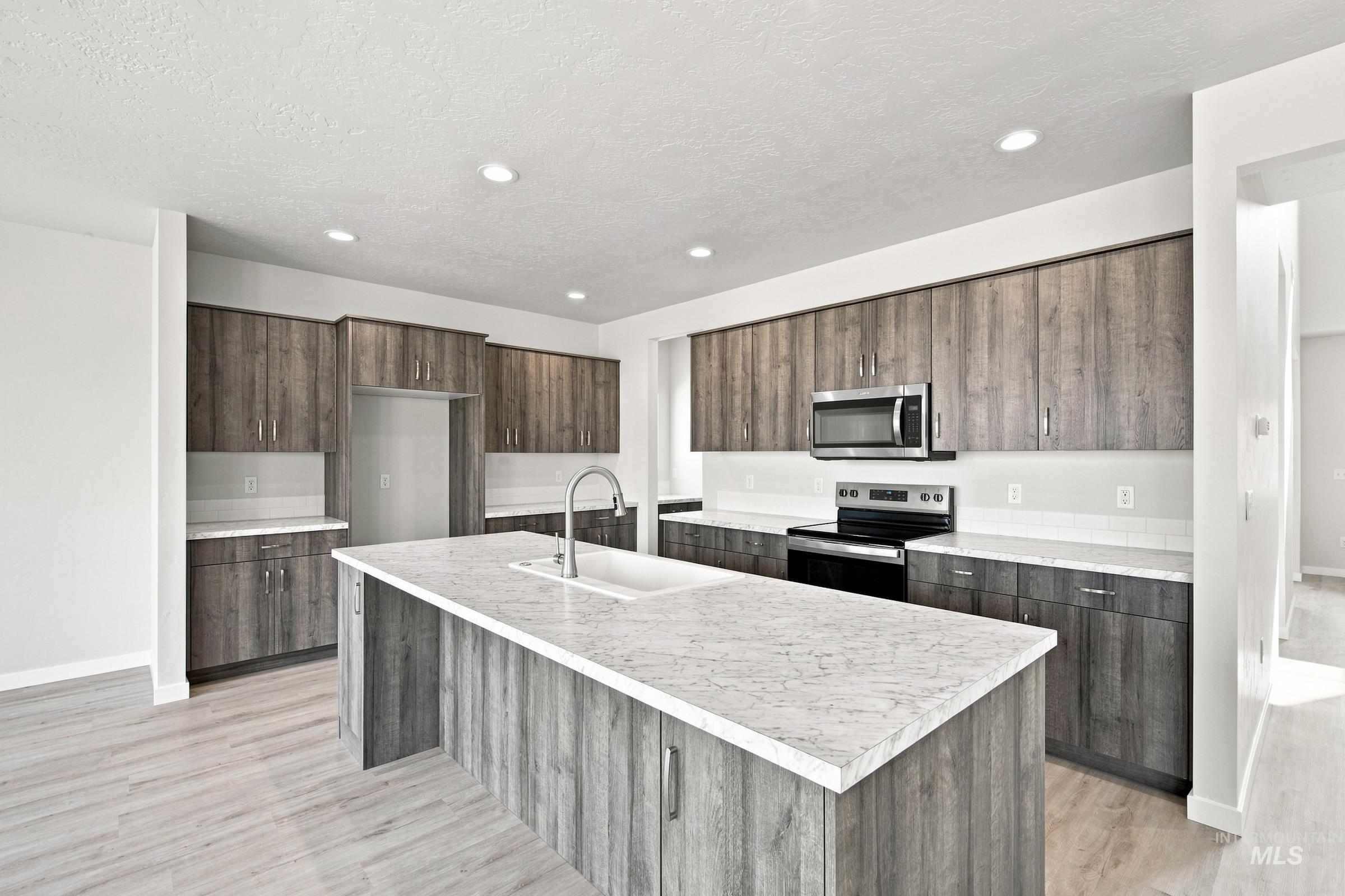 4559 S Amsterdam Ave, Nampa, Idaho 83686, 4 Bedrooms, 3.5 Bathrooms, Residential For Sale, Price $659,990,MLS 98993150