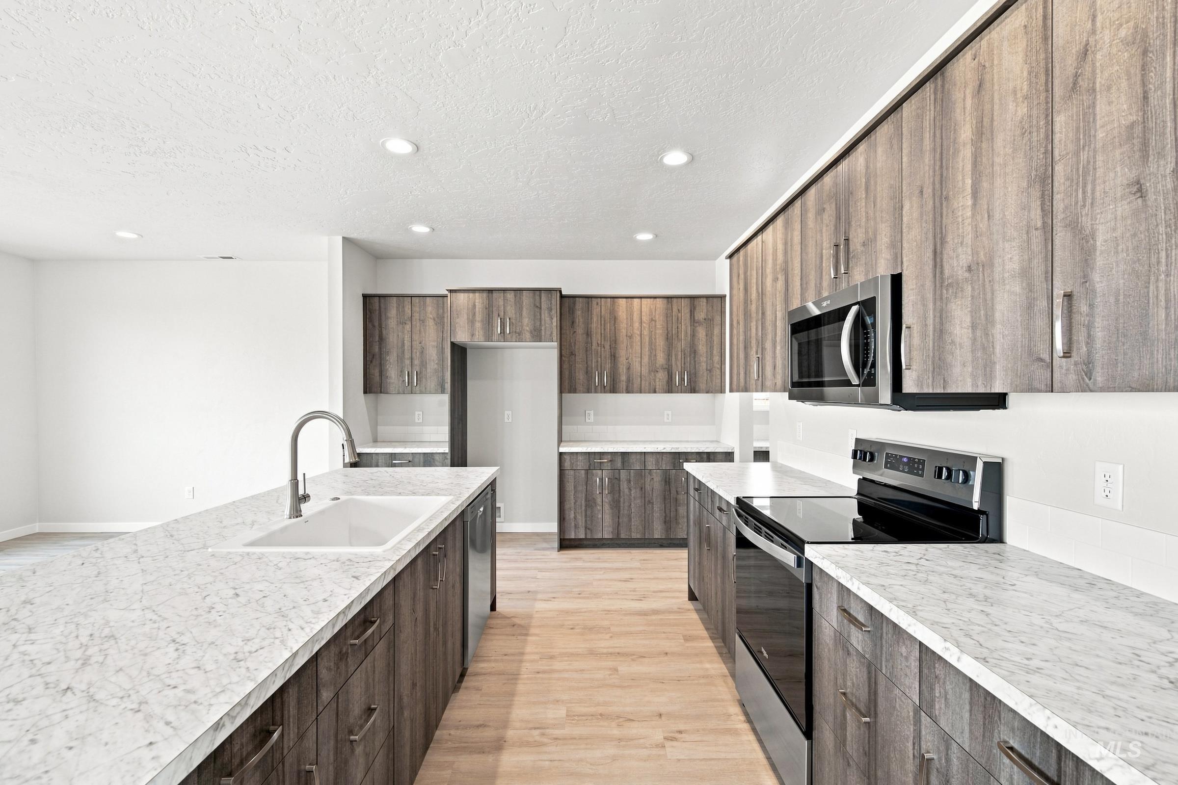4559 S Amsterdam Ave, Nampa, Idaho 83686, 4 Bedrooms, 3.5 Bathrooms, Residential For Sale, Price $659,990,MLS 98993150