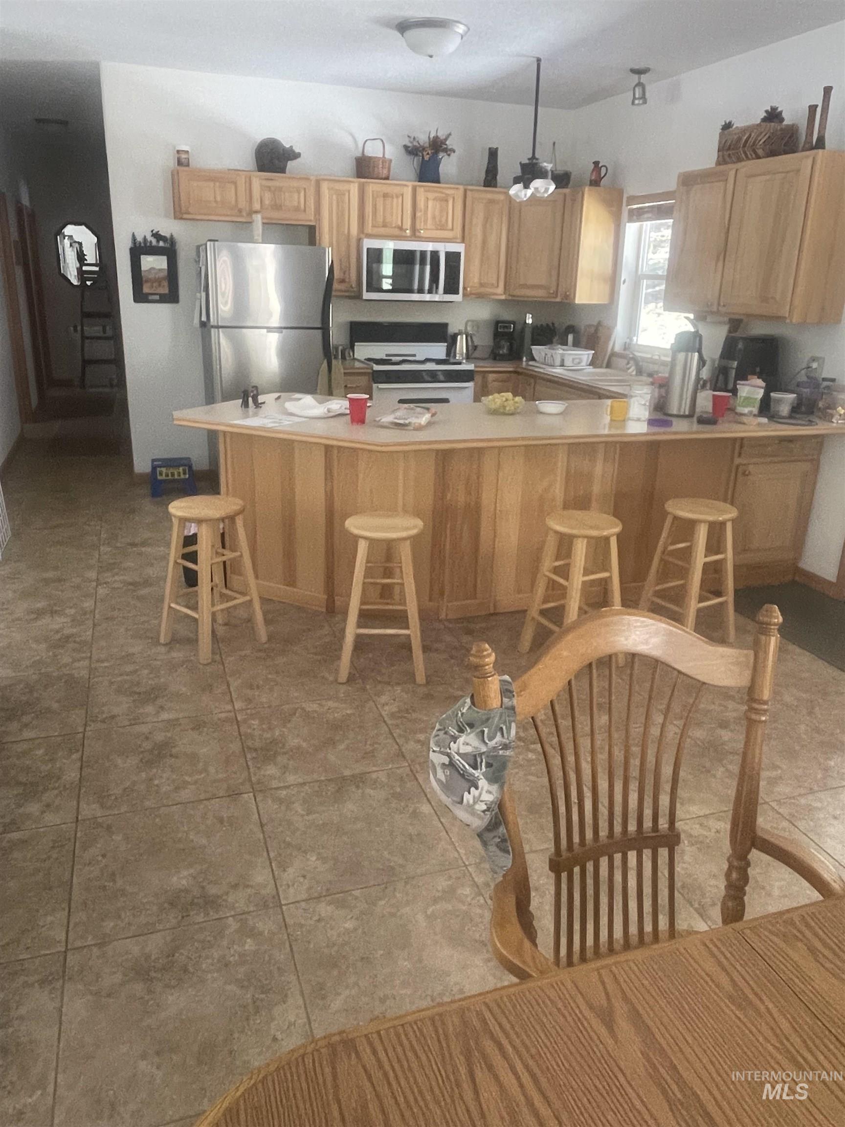 17567 Edwardsburg Rd, Cascade, Idaho 83611, 3 Bedrooms, 2 Bathrooms, Residential For Sale, Price $800,000, 98993151