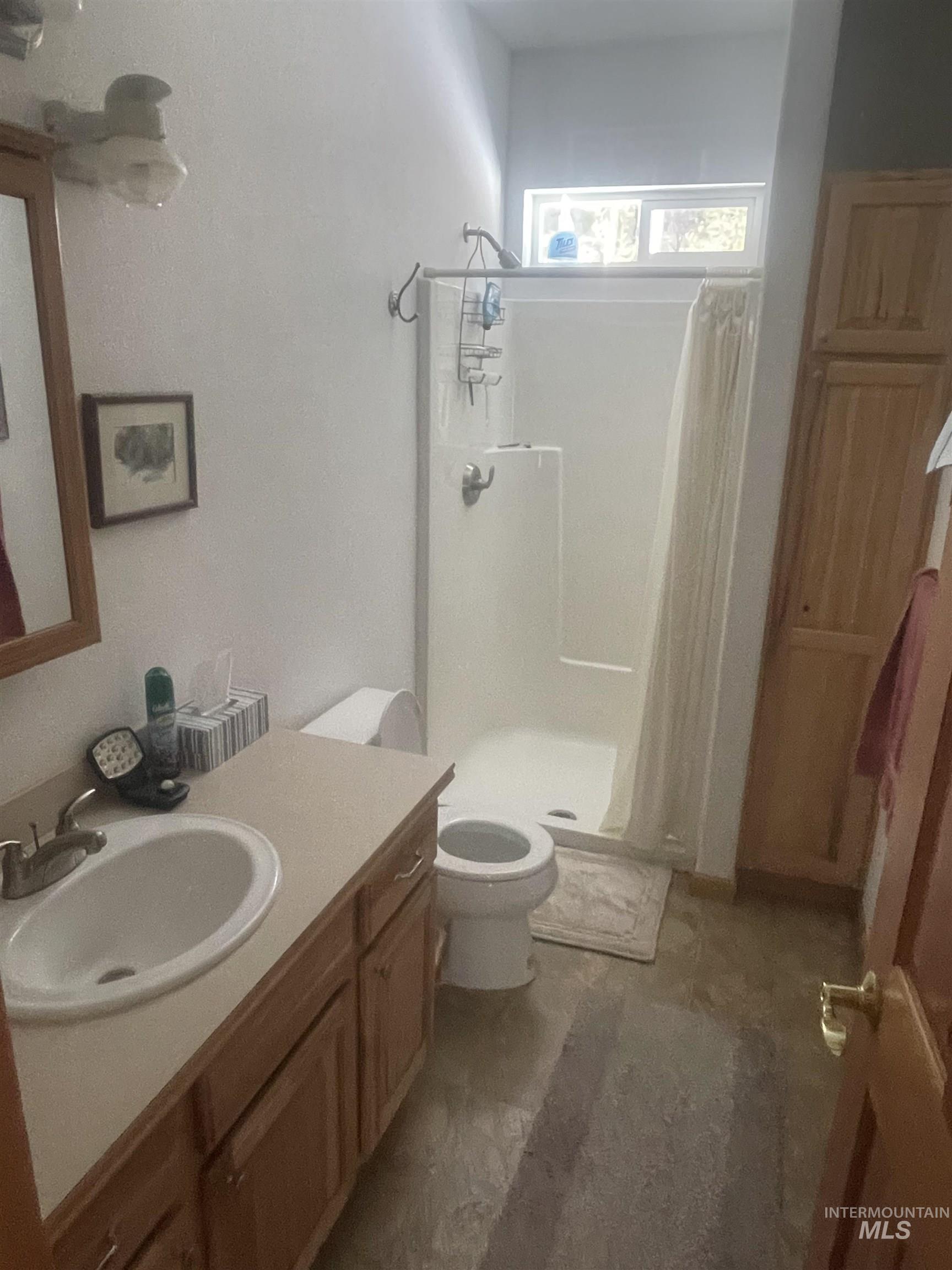 17567 Edwardsburg Rd, Cascade, Idaho 83611, 3 Bedrooms, 2 Bathrooms, Residential For Sale, Price $800,000, 98993151