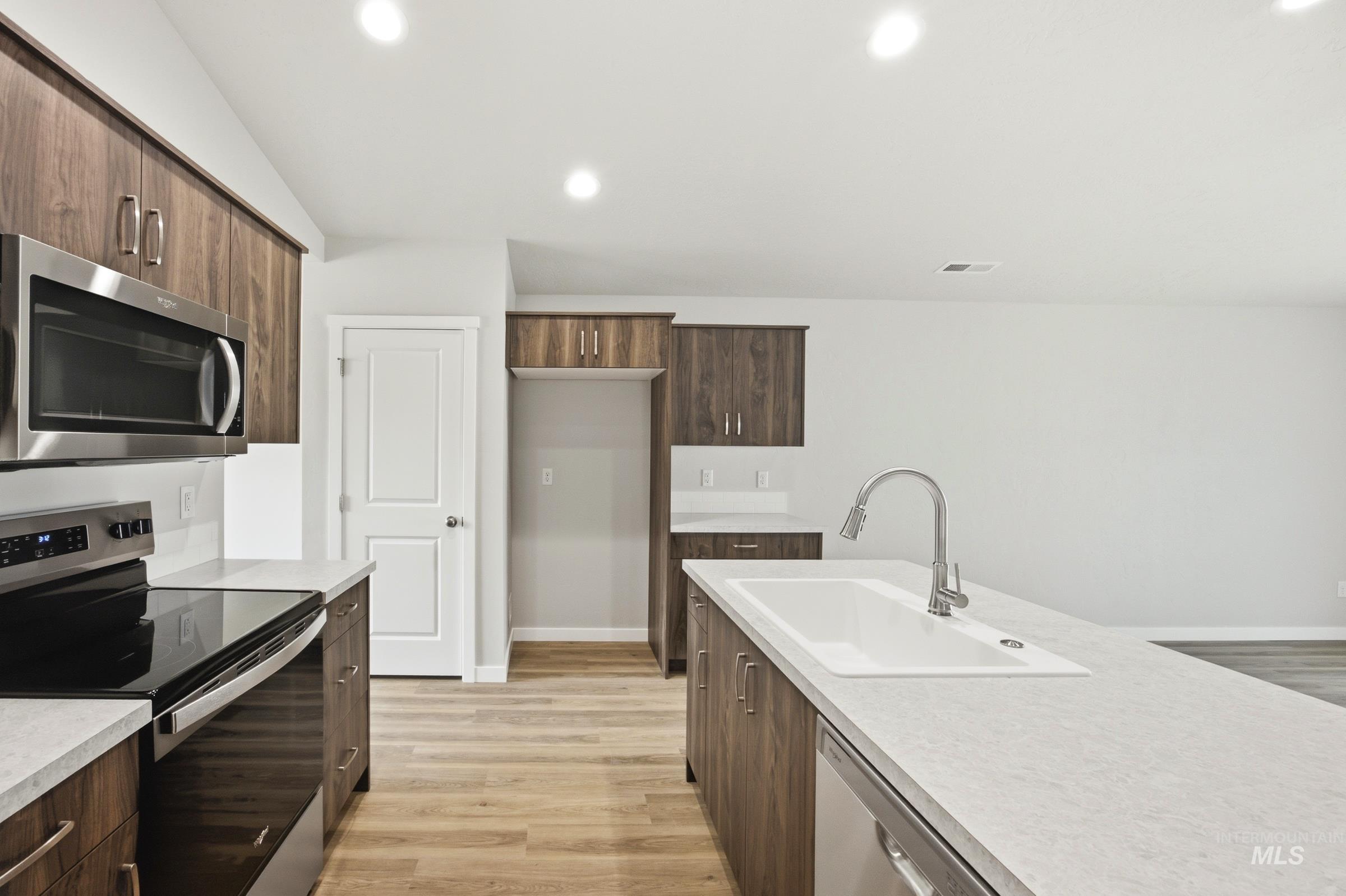 16631 N Shorthorn Lp, Nampa, Idaho 83651, 3 Bedrooms, 2 Bathrooms, Residential For Sale, Price $409,990,MLS 98993161