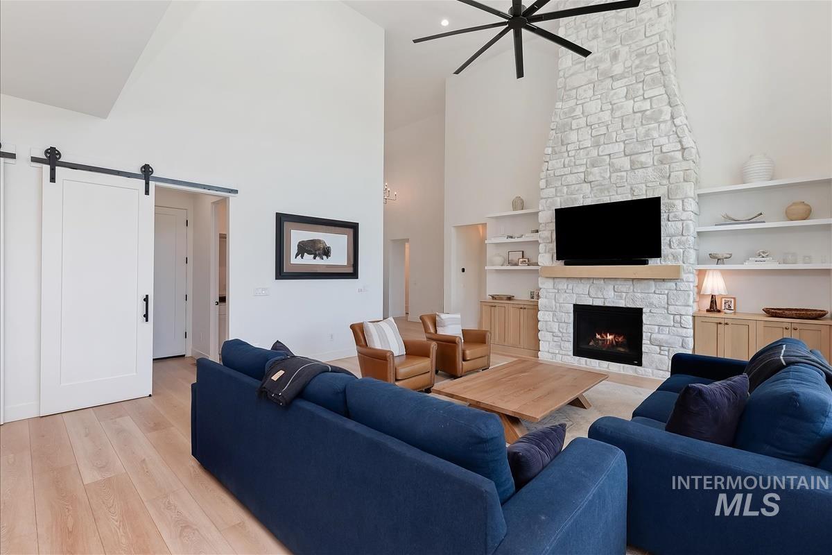 6287 Salmon Falls Ln, Star, Idaho 83669, 5 Bedrooms, 4.5 Bathrooms, Residential For Sale, Price $1,395,000,MLS 98993168