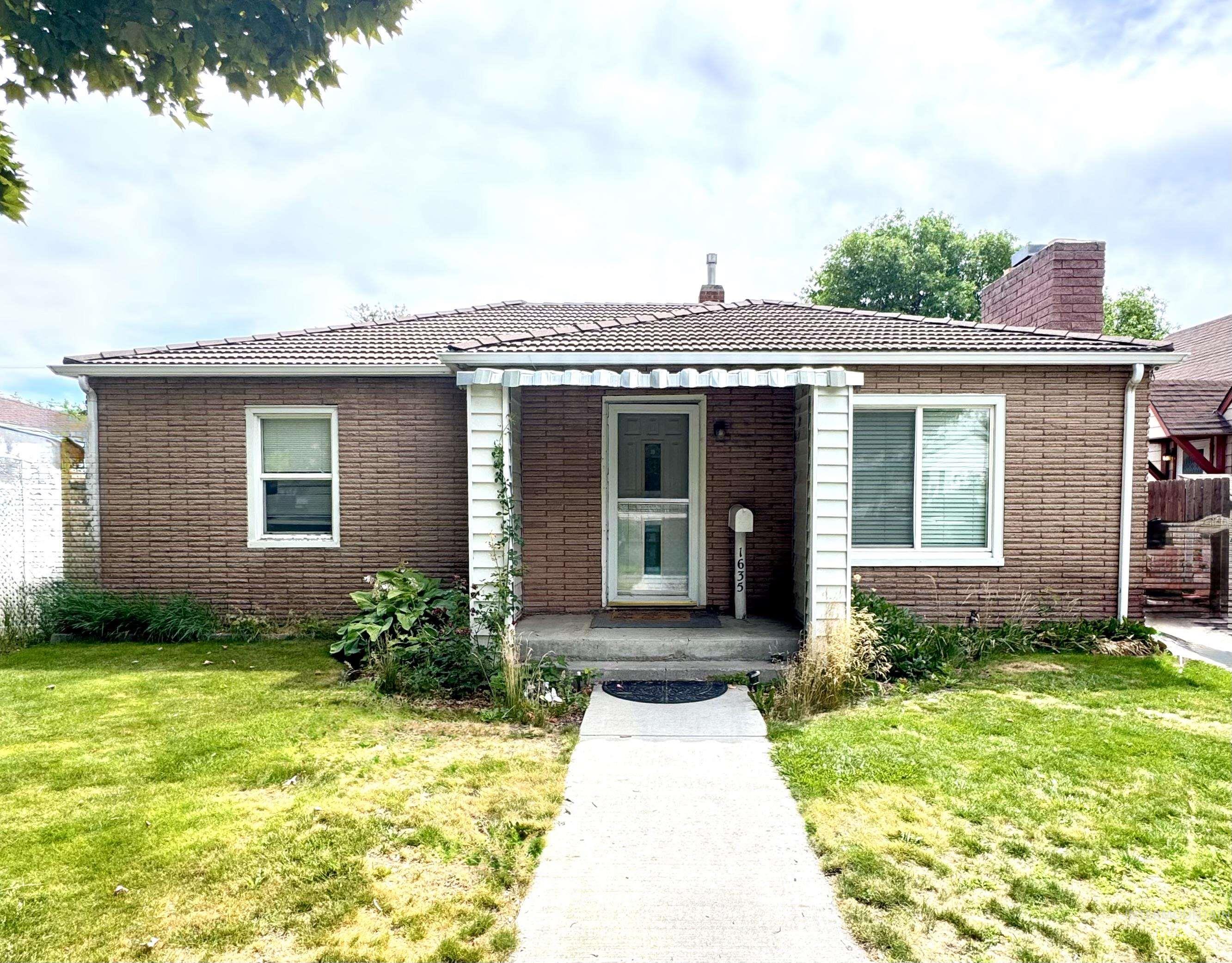 1635 Schodde Ave, Burley, Idaho 83318, 2 Bedrooms, 1 Bathroom, Residential For Sale, Price $250,000, 98993170