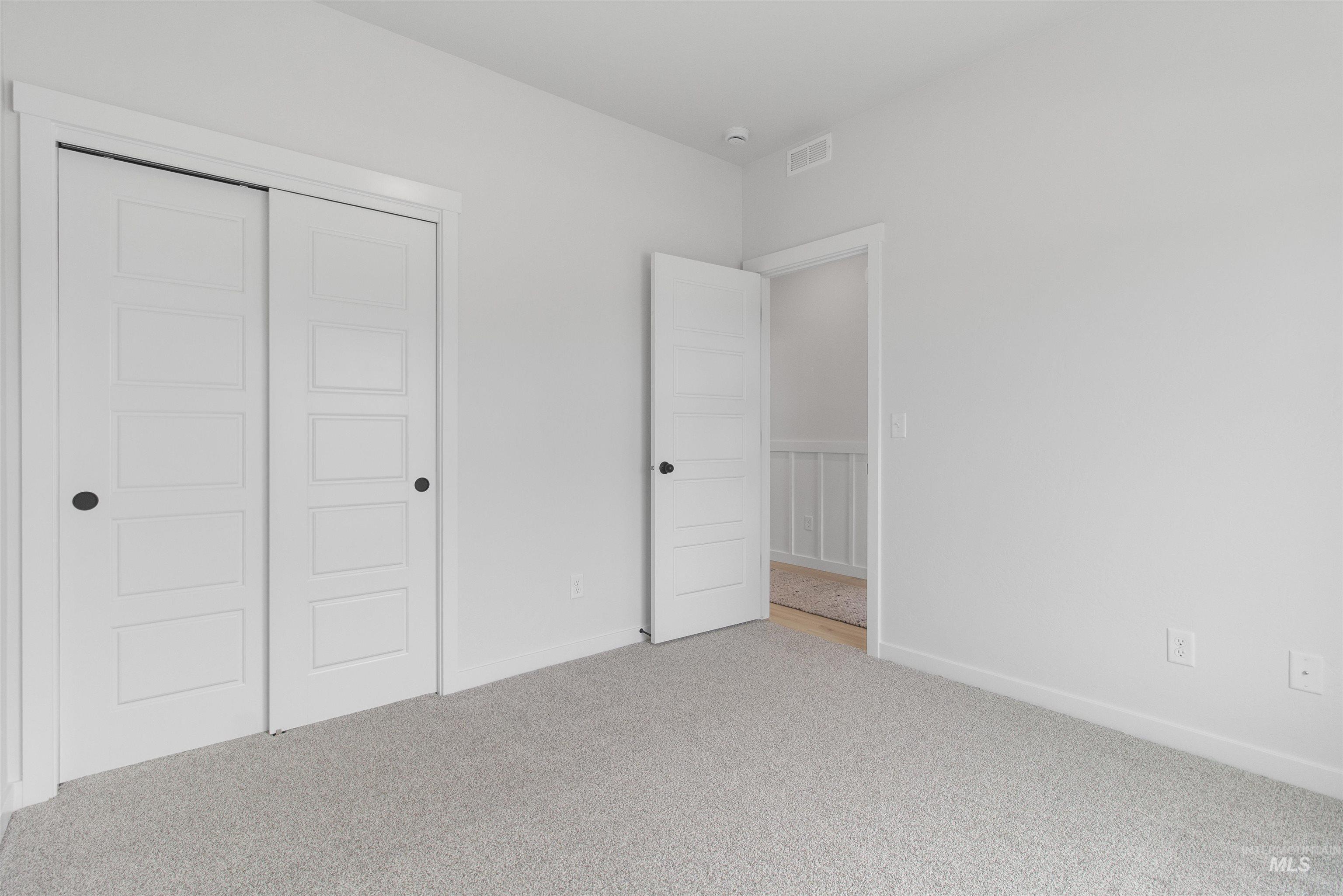 1109 Ira Burton, Twin Falls, Idaho 83301, 3 Bedrooms, 2 Bathrooms, Residential For Sale, Price $437,400,MLS 98993172