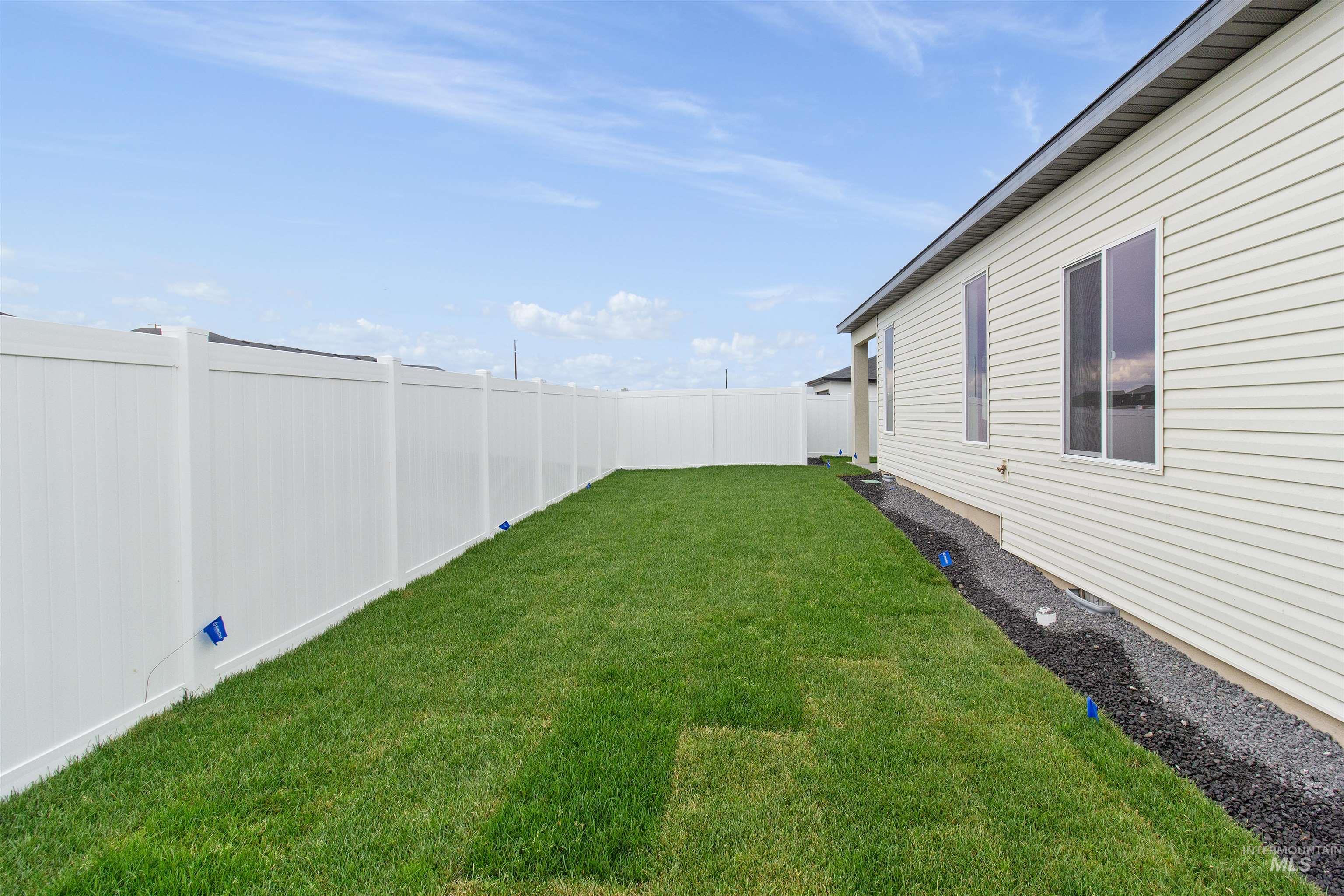 1109 Ira Burton, Twin Falls, Idaho 83301, 3 Bedrooms, 2 Bathrooms, Residential For Sale, Price $439,900, 98993172