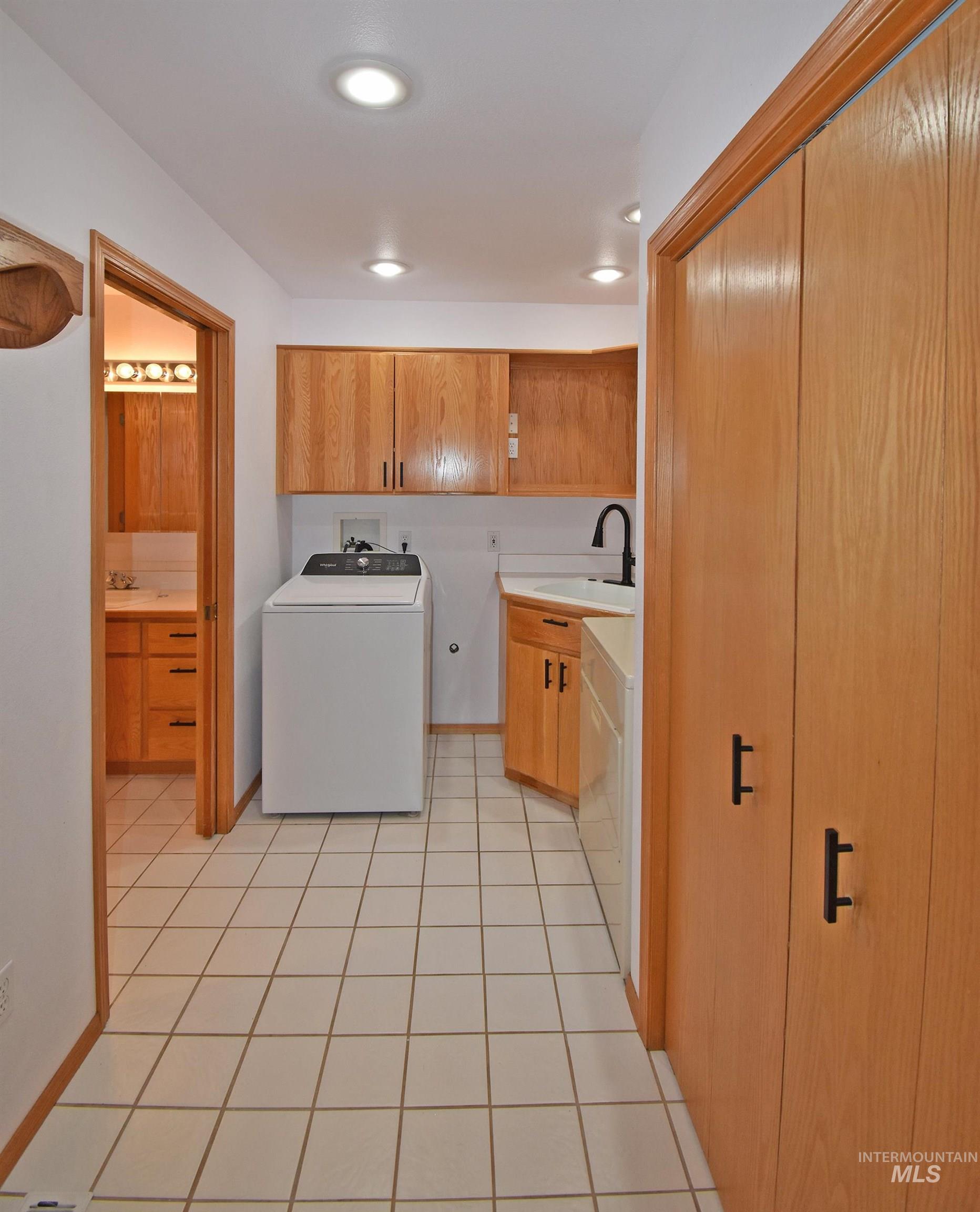 311 Kings Lane, Asotin, Washington 99402, 5 Bedrooms, 4 Bathrooms, Residential For Sale, Price $689,000,MLS 98993179