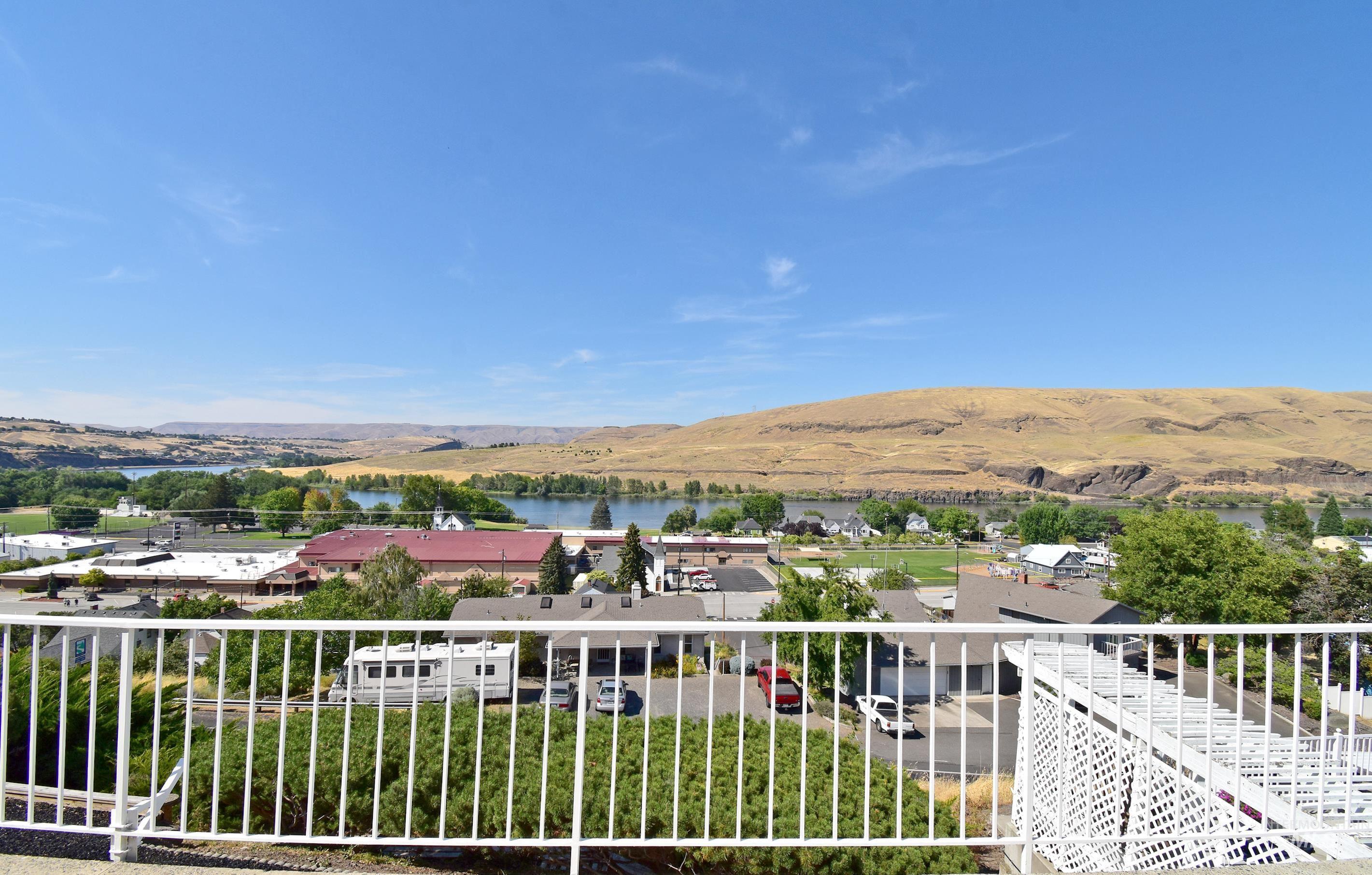 311 Kings Lane, Asotin, Washington 99402, 5 Bedrooms, 4 Bathrooms, Residential For Sale, Price $689,000,MLS 98993179