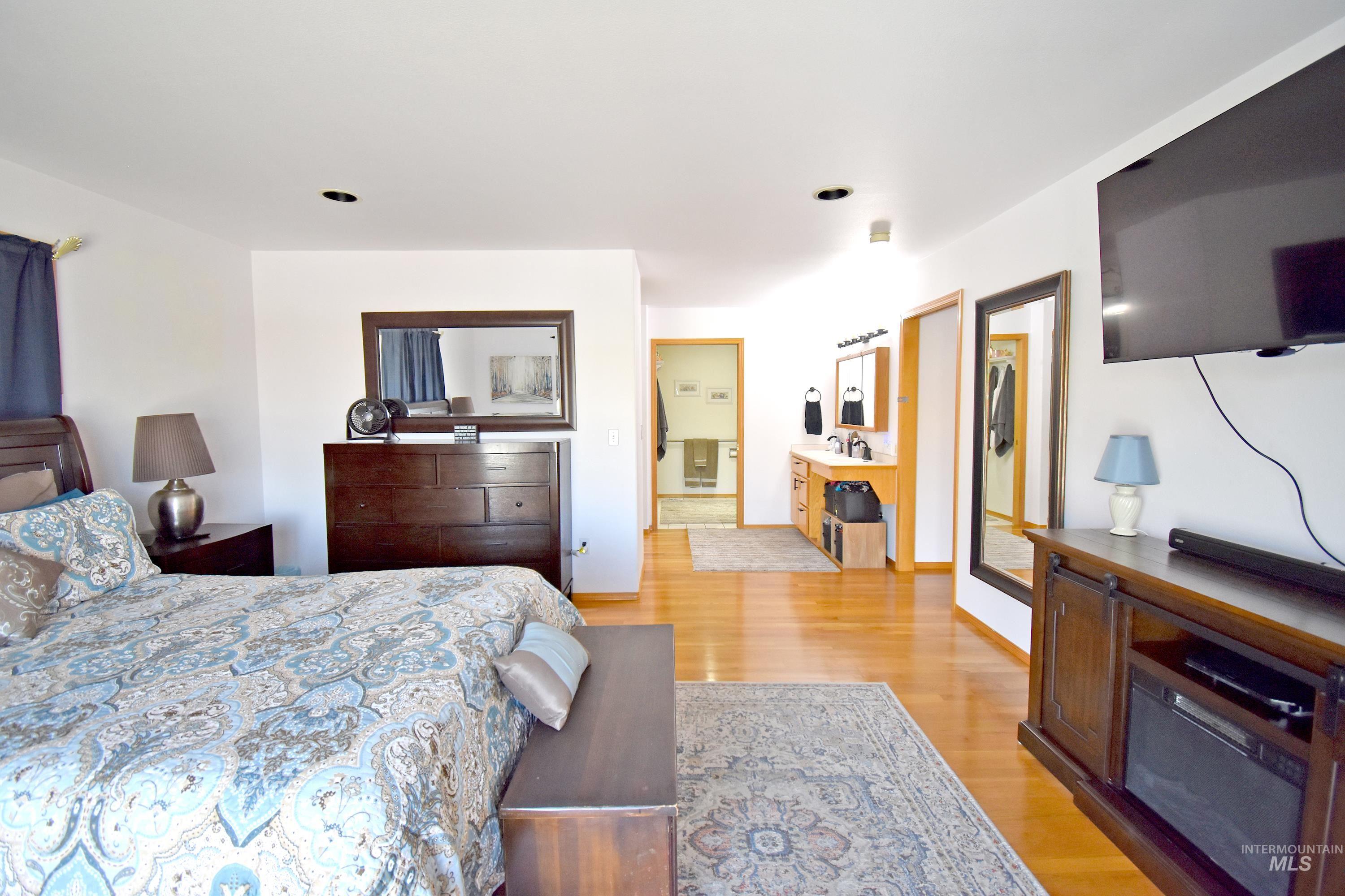 311 Kings Lane, Asotin, Washington 99402, 5 Bedrooms, 4 Bathrooms, Residential For Sale, Price $689,000,MLS 98993179