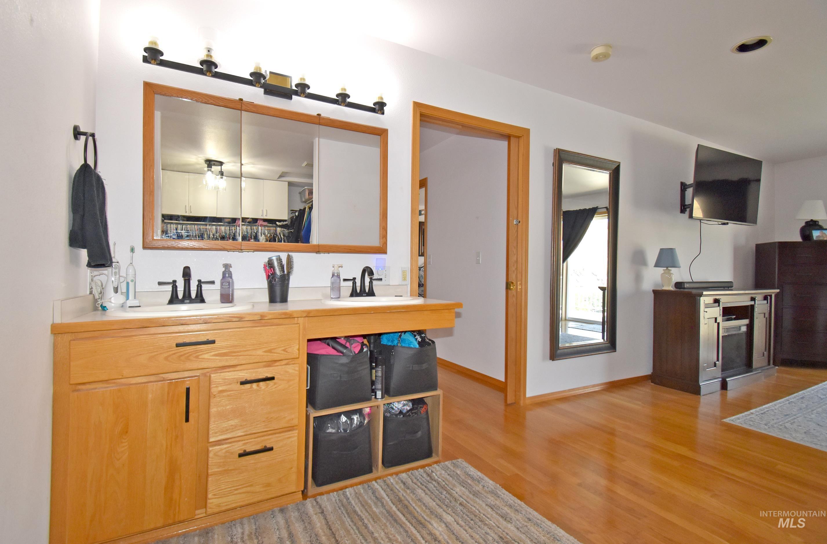 311 Kings Lane, Asotin, Washington 99402, 5 Bedrooms, 4 Bathrooms, Residential For Sale, Price $689,000,MLS 98993179